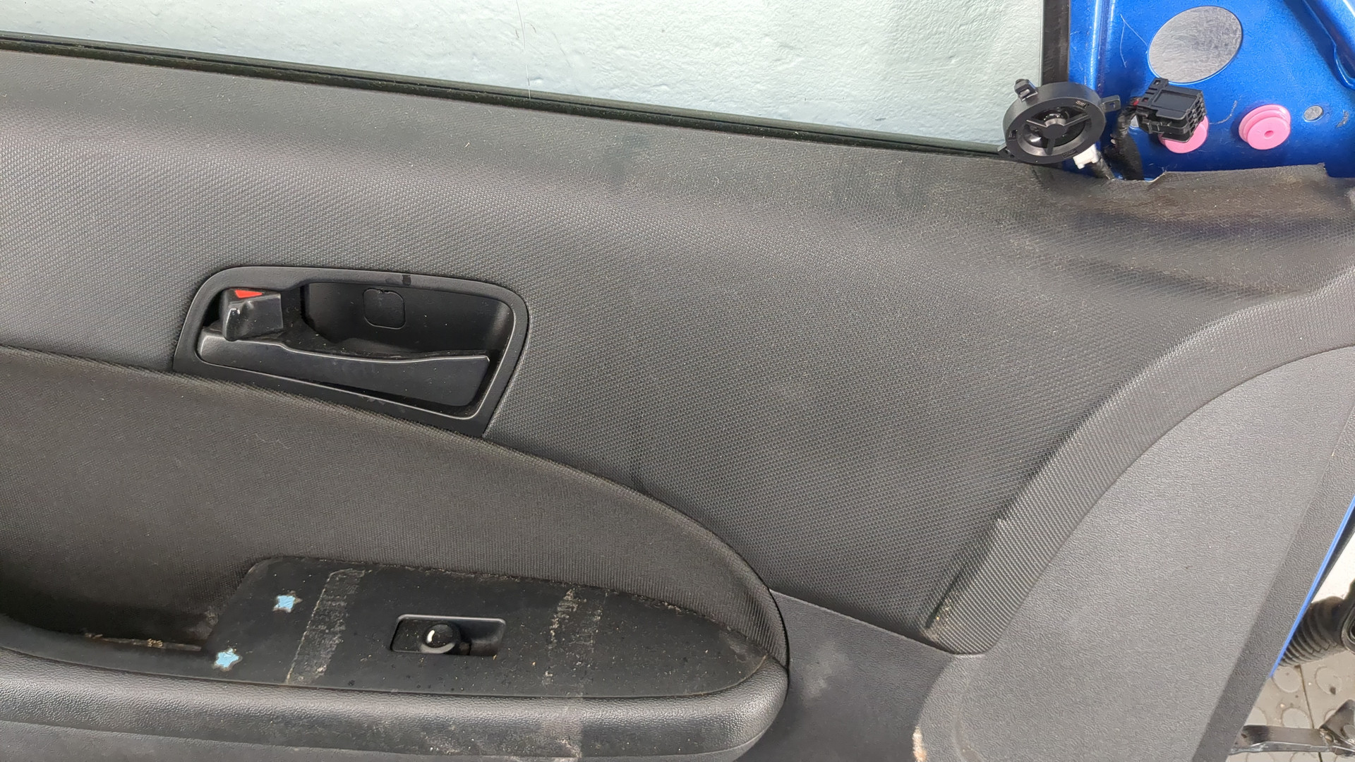 Дверь передняя левая