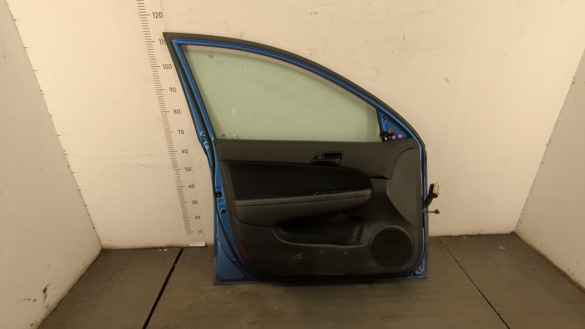 Дверь передняя левая