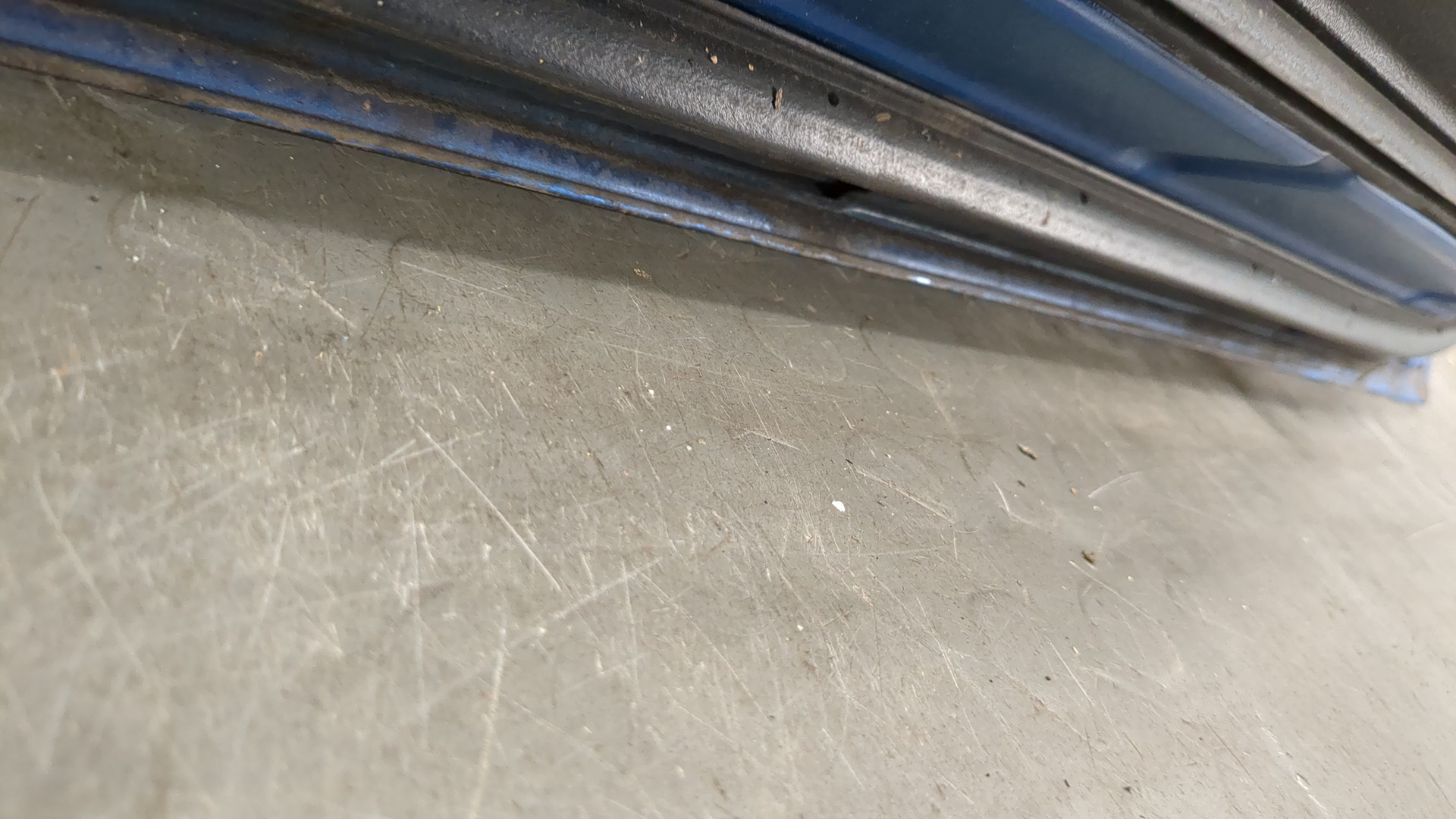 Дверь передняя левая