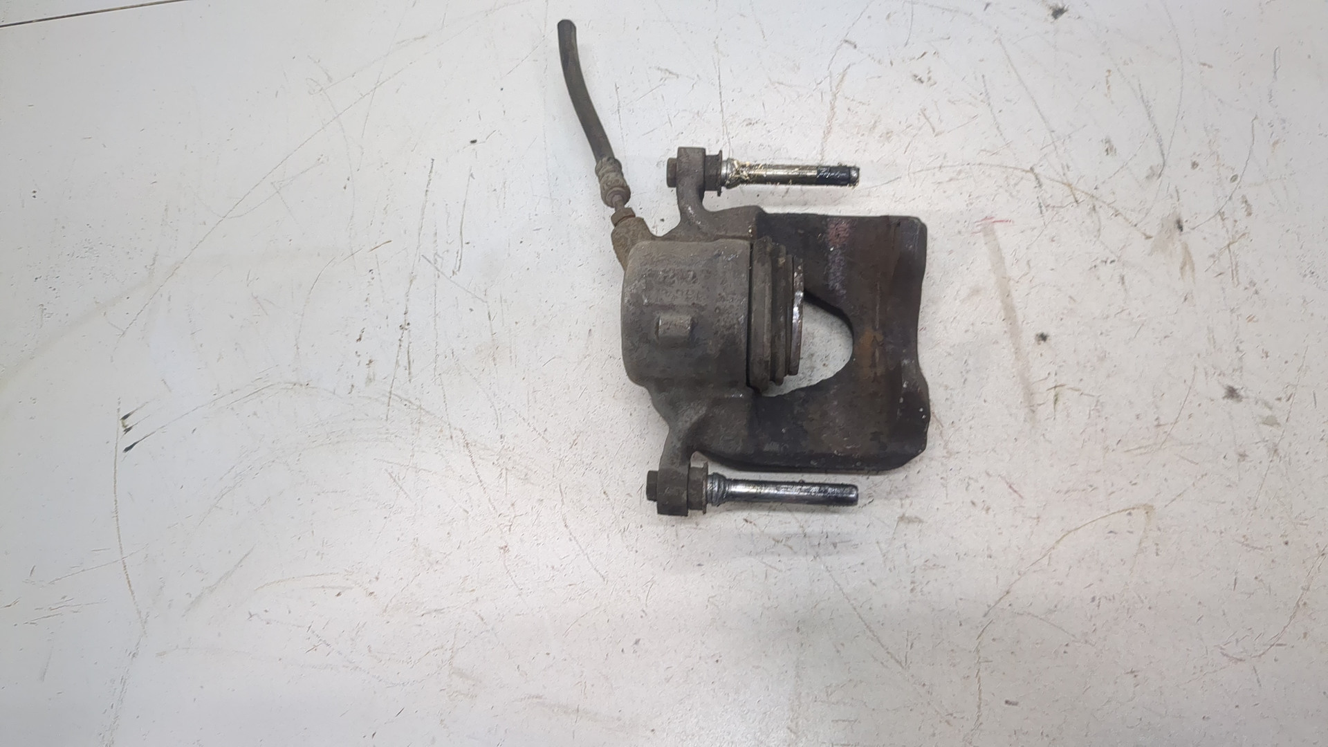 Суппорт передний правый