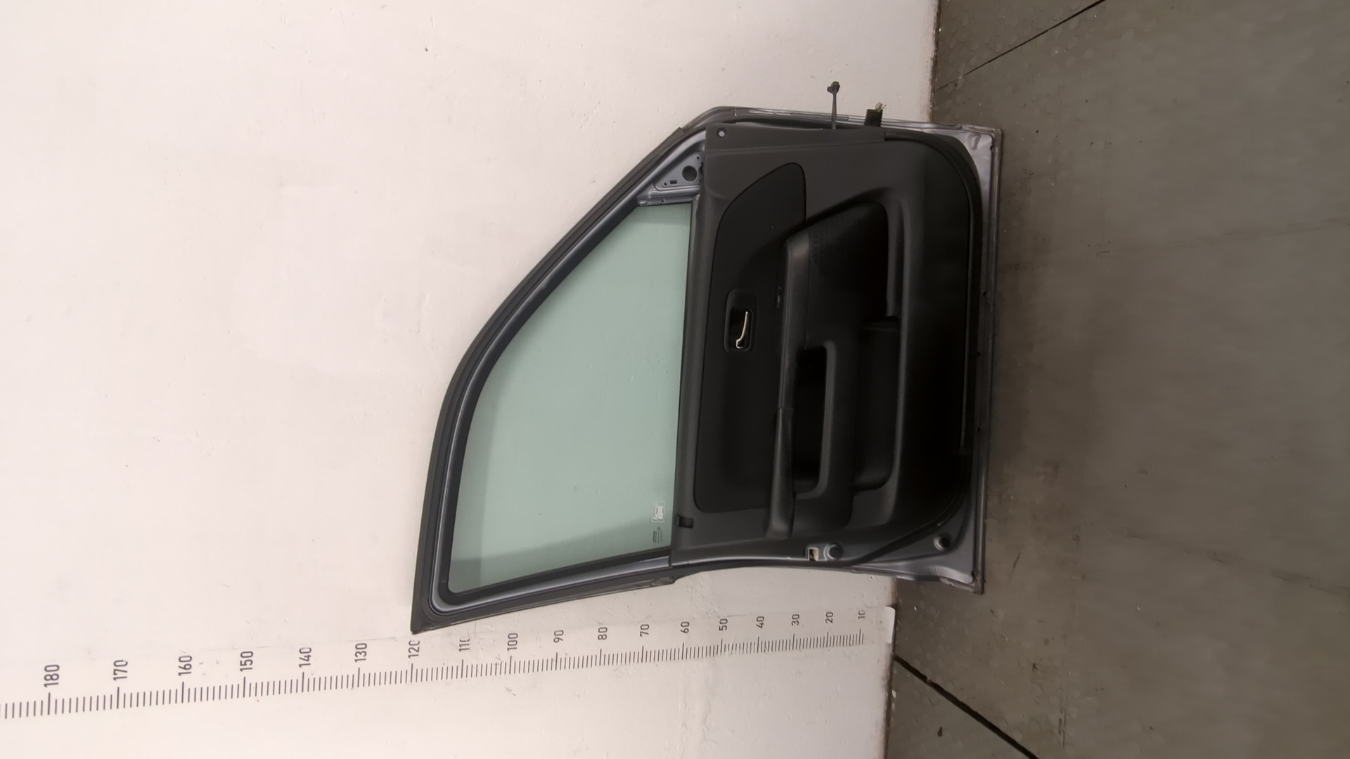 Дверь передняя левая