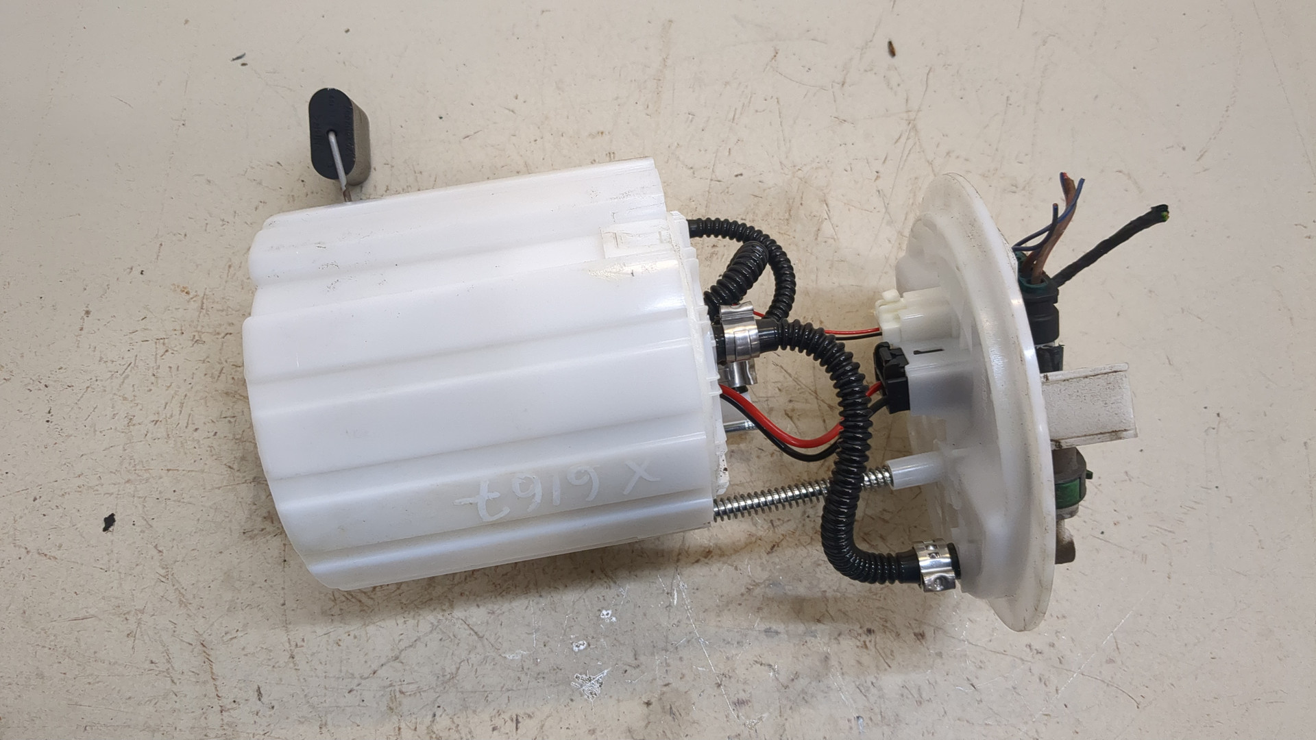 Насос топливный электрический