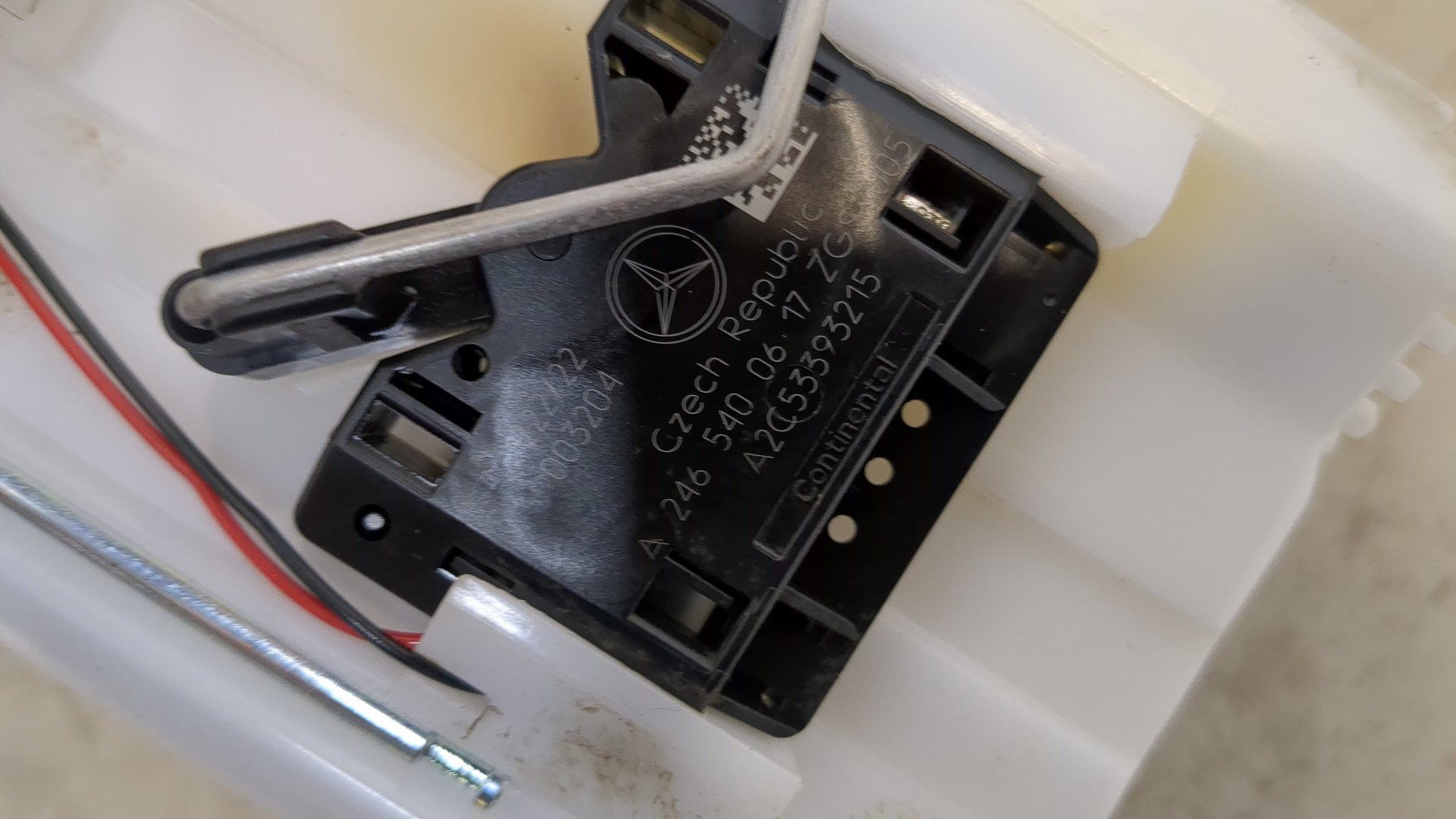 Насос топливный электрический