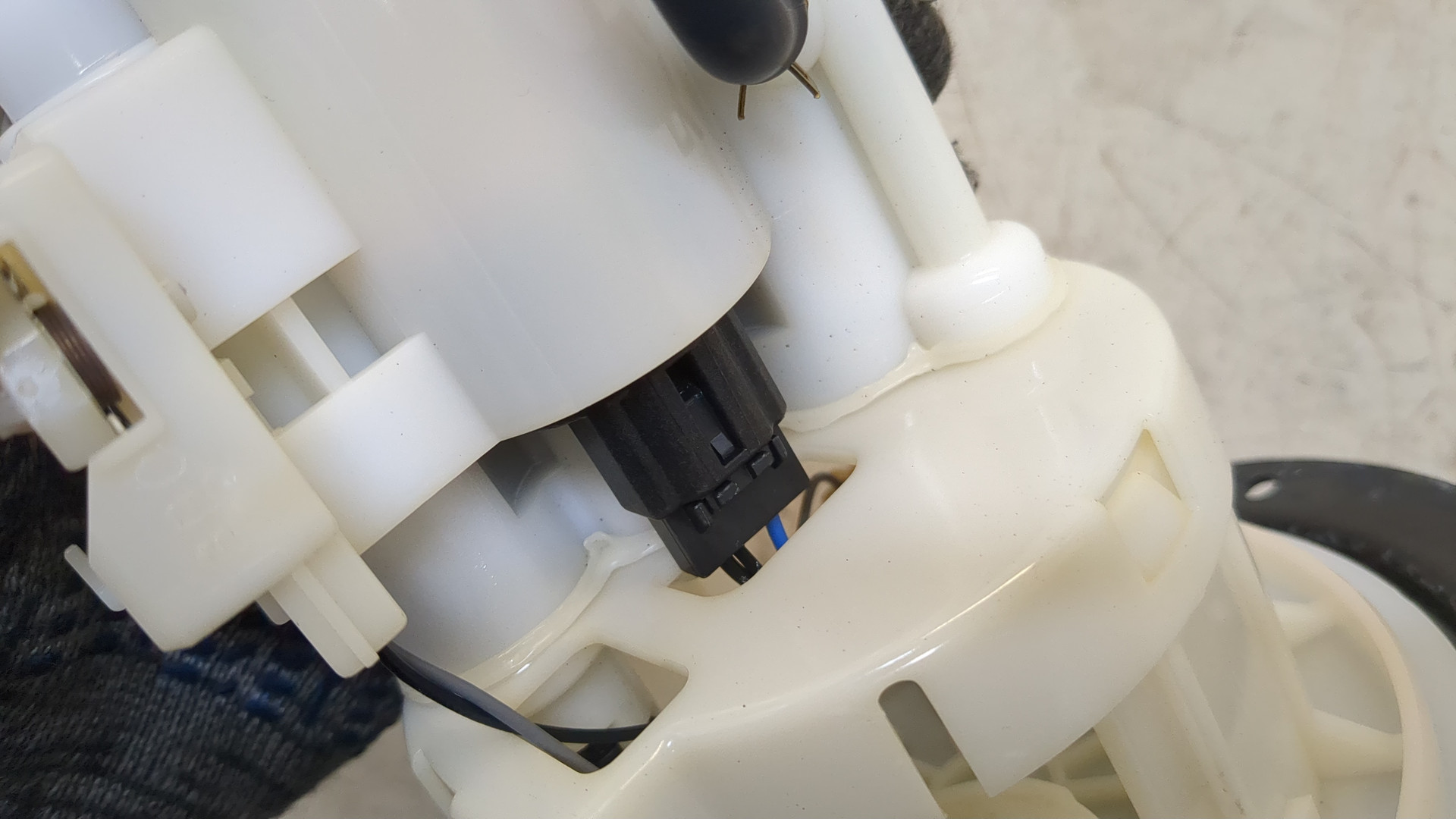 Насос топливный электрический