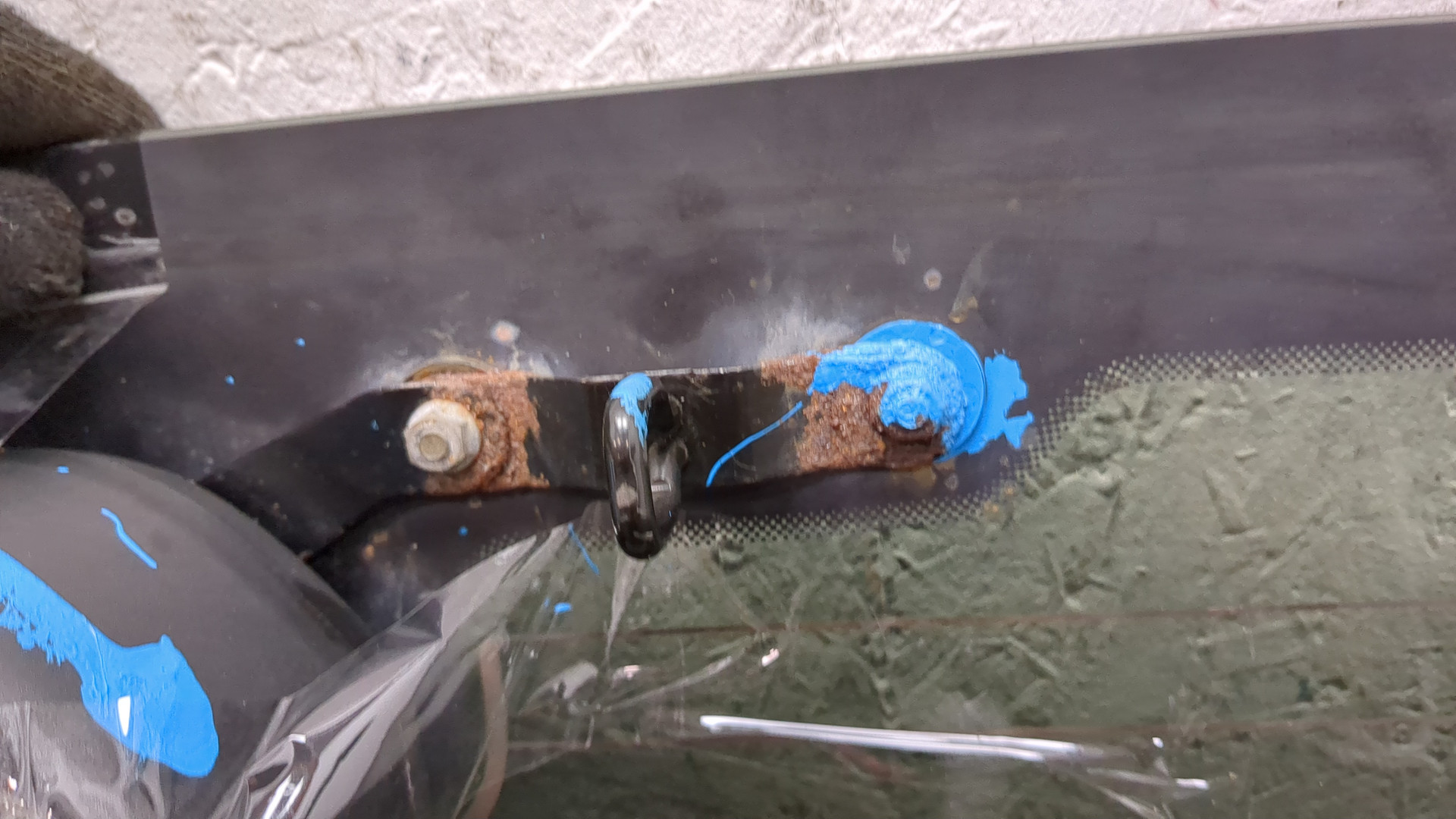 Стекло заднее