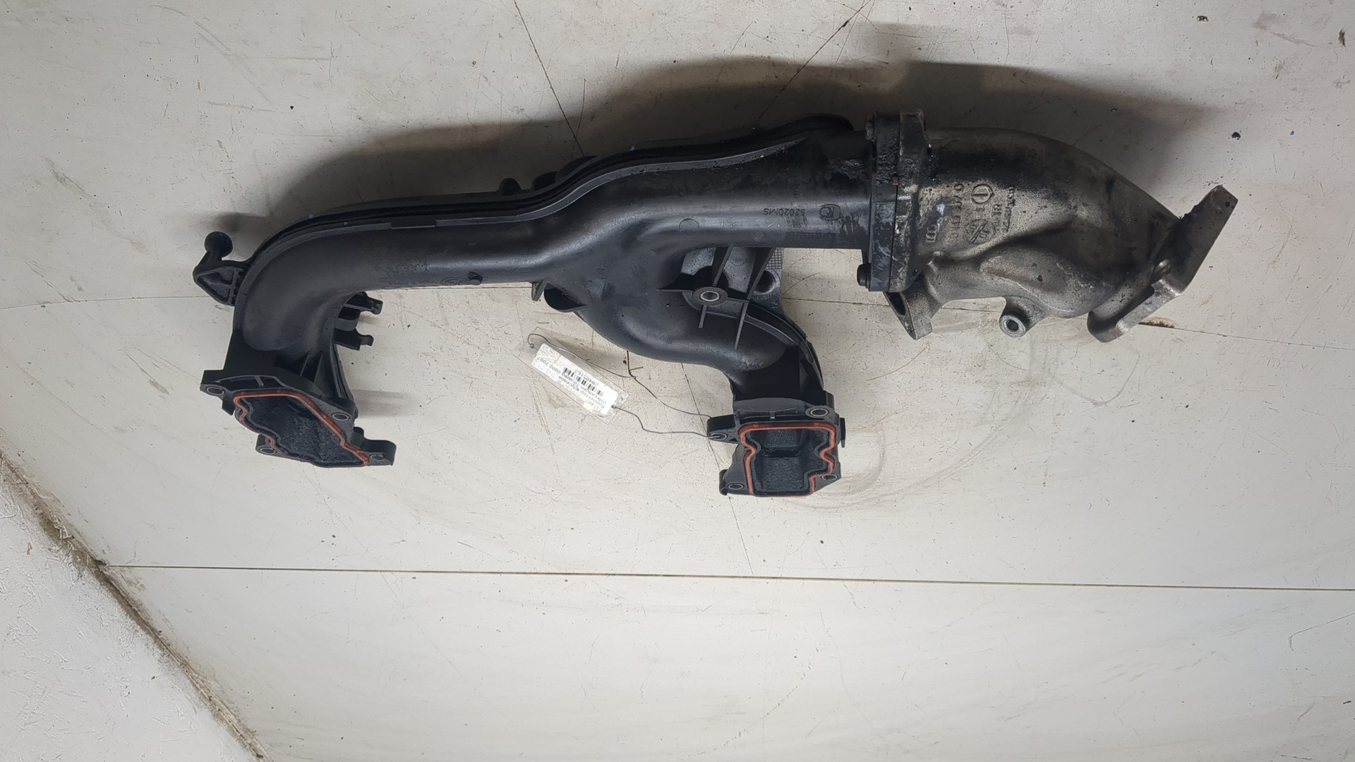 Коллектор впускной