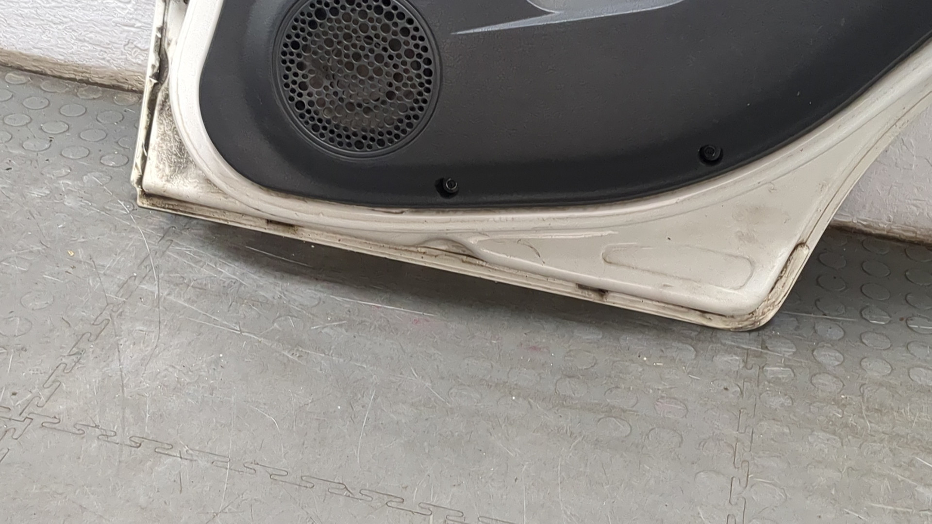 Дверь задняя правая