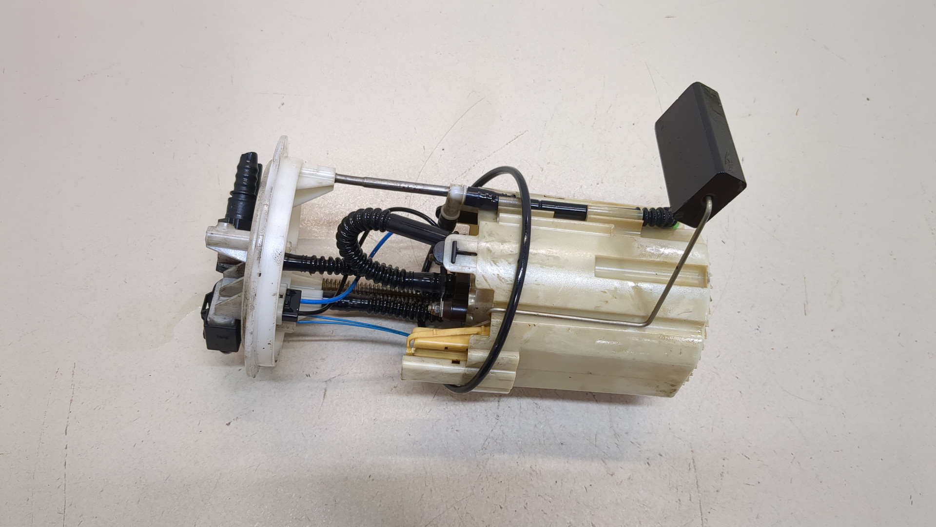 Насос топливный электрический