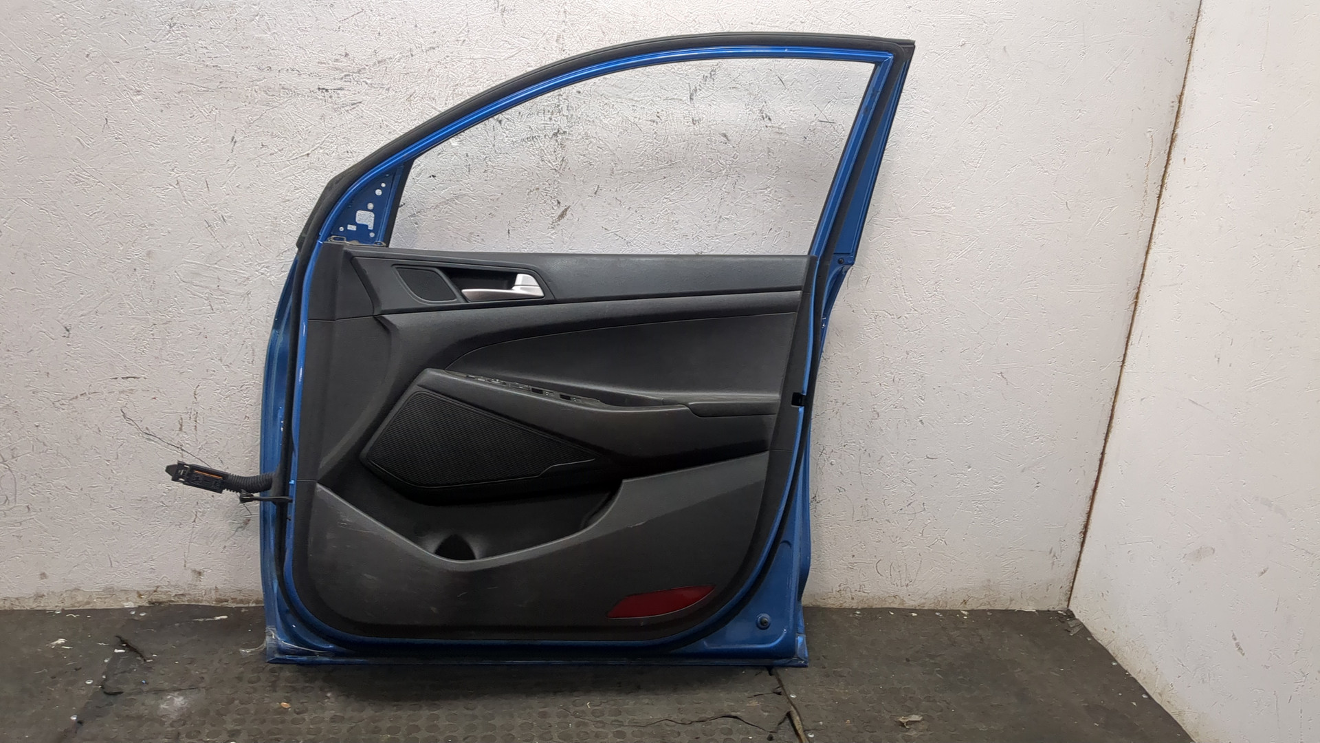 Дверь передняя правая