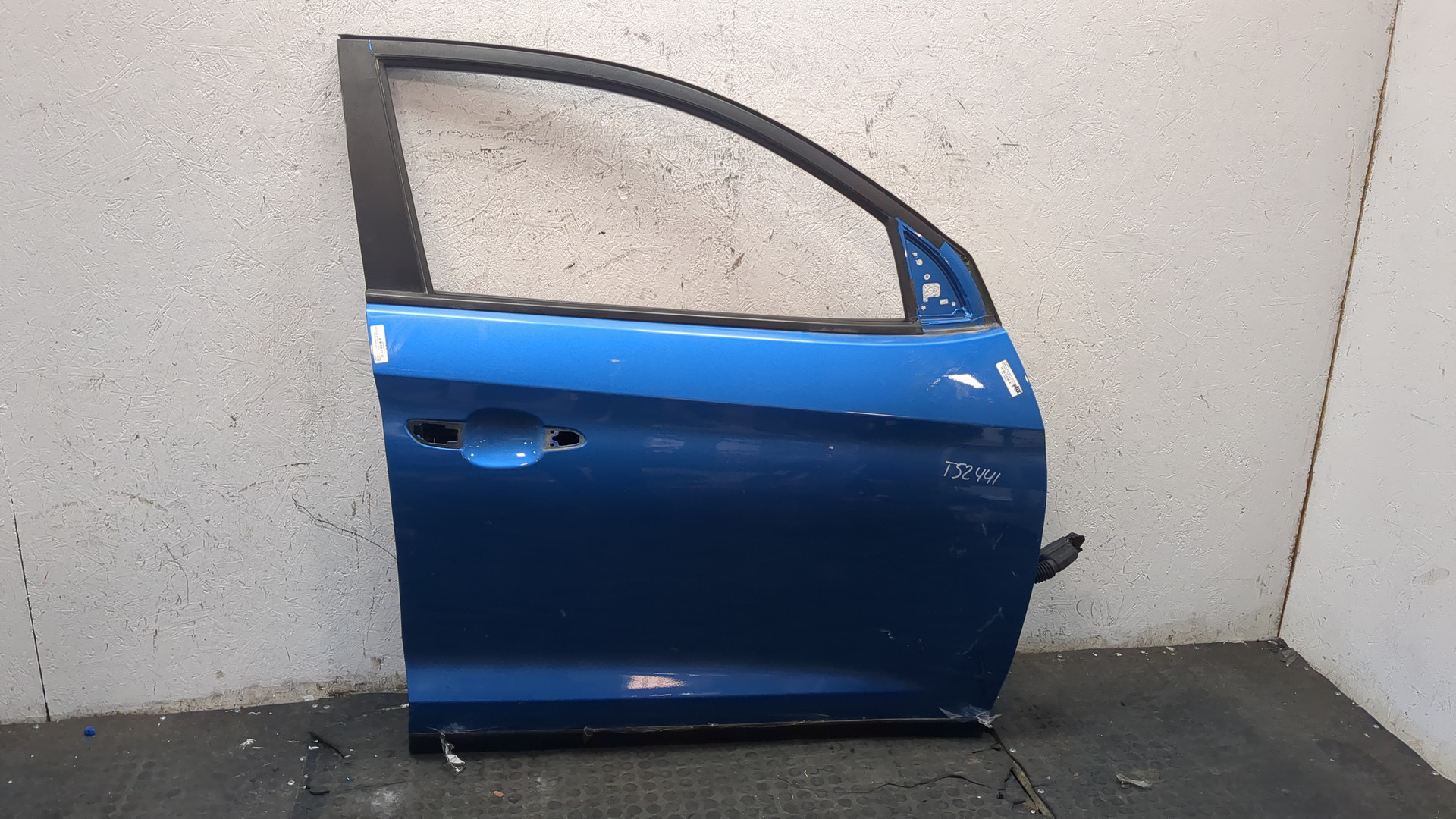 Дверь передняя правая