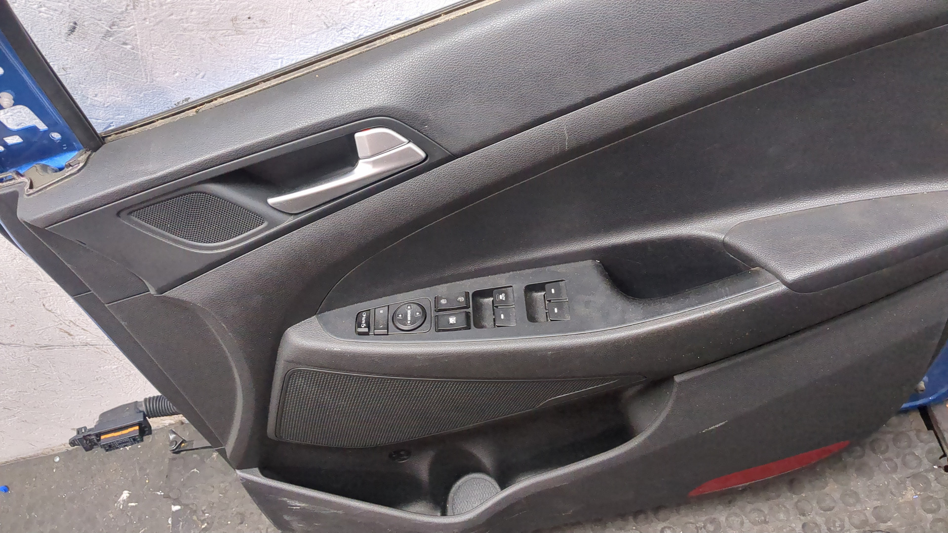 Дверь передняя правая