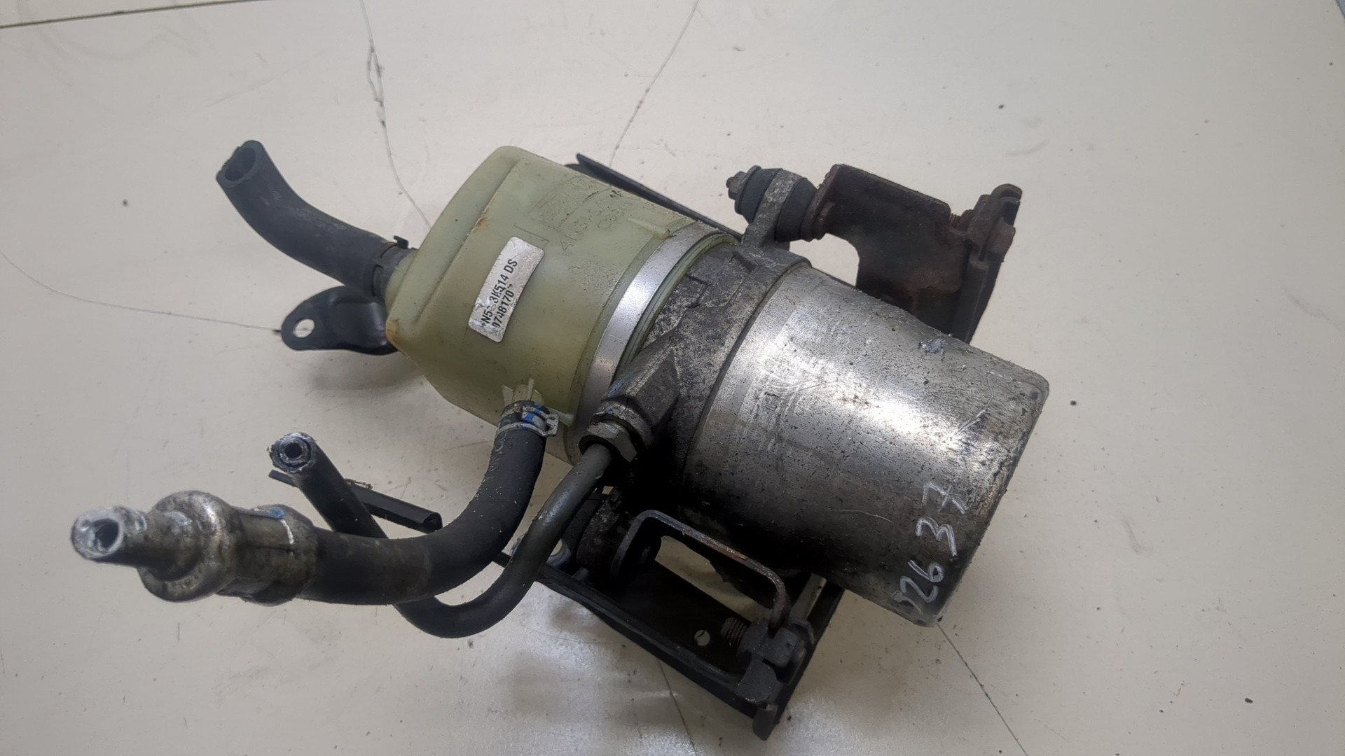 Насос ГУР (гидроусилитель руля)