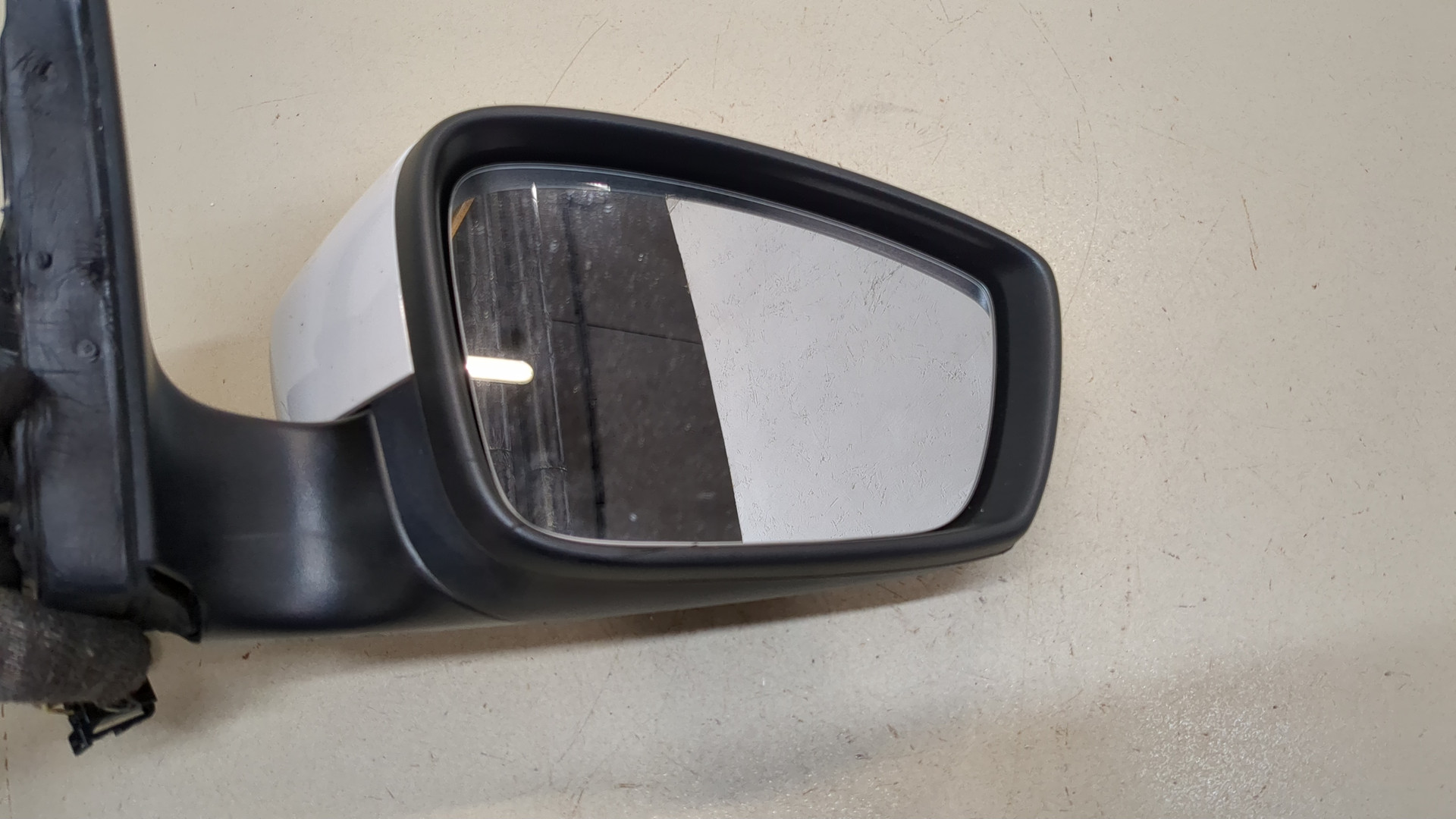 Зеркало правое электрическое