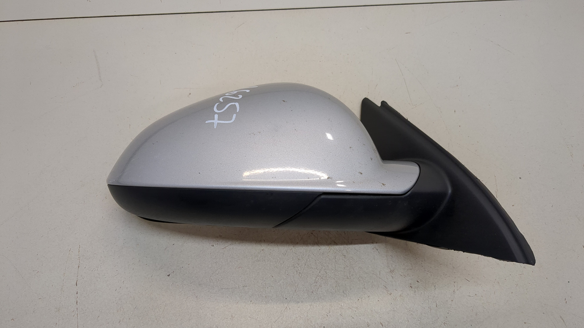 Зеркало правое электрическое