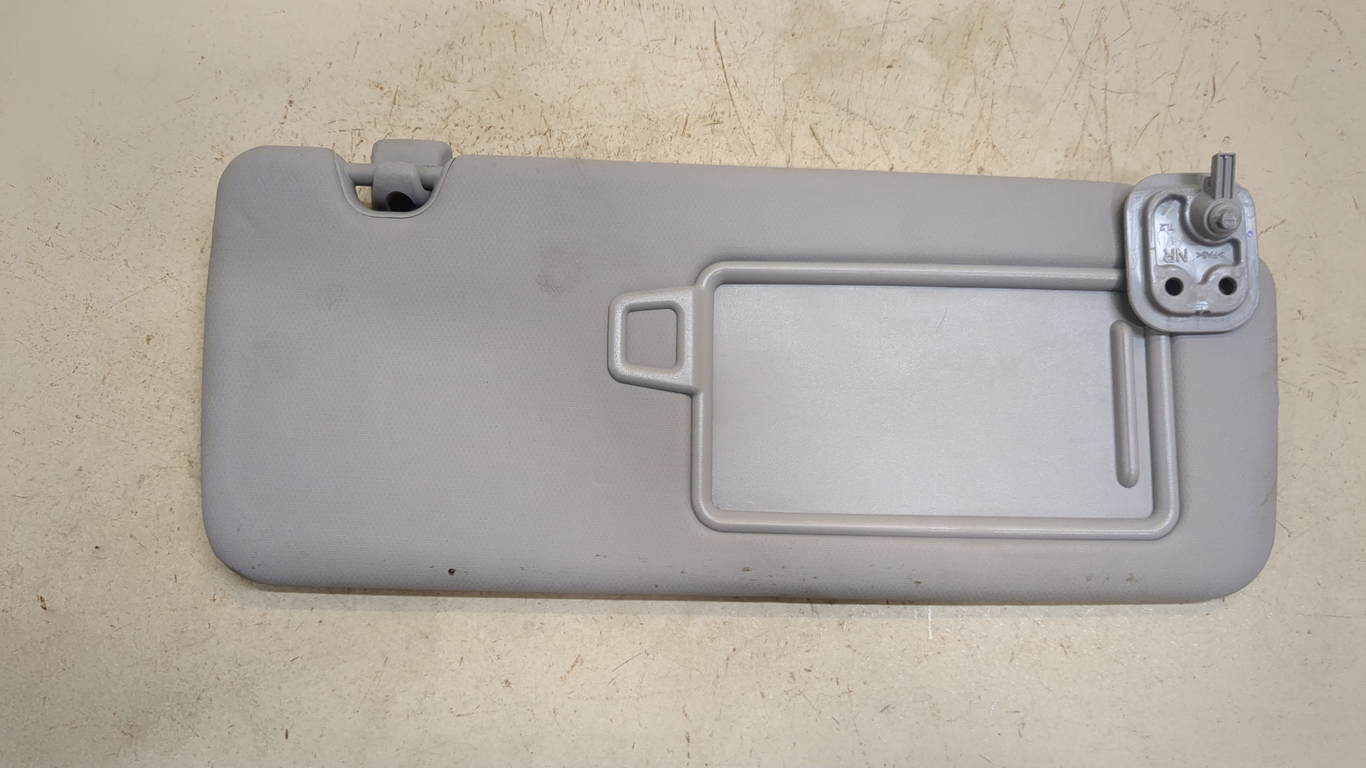 Козырек солнцезащитный