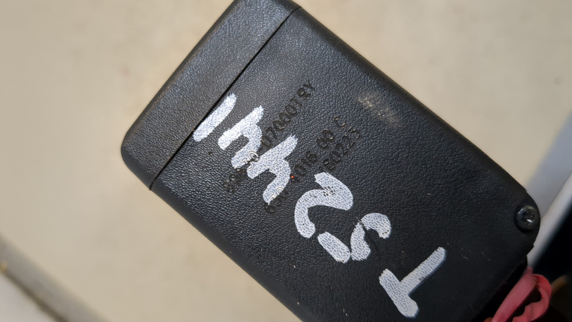 Ответная часть ремня безопасности