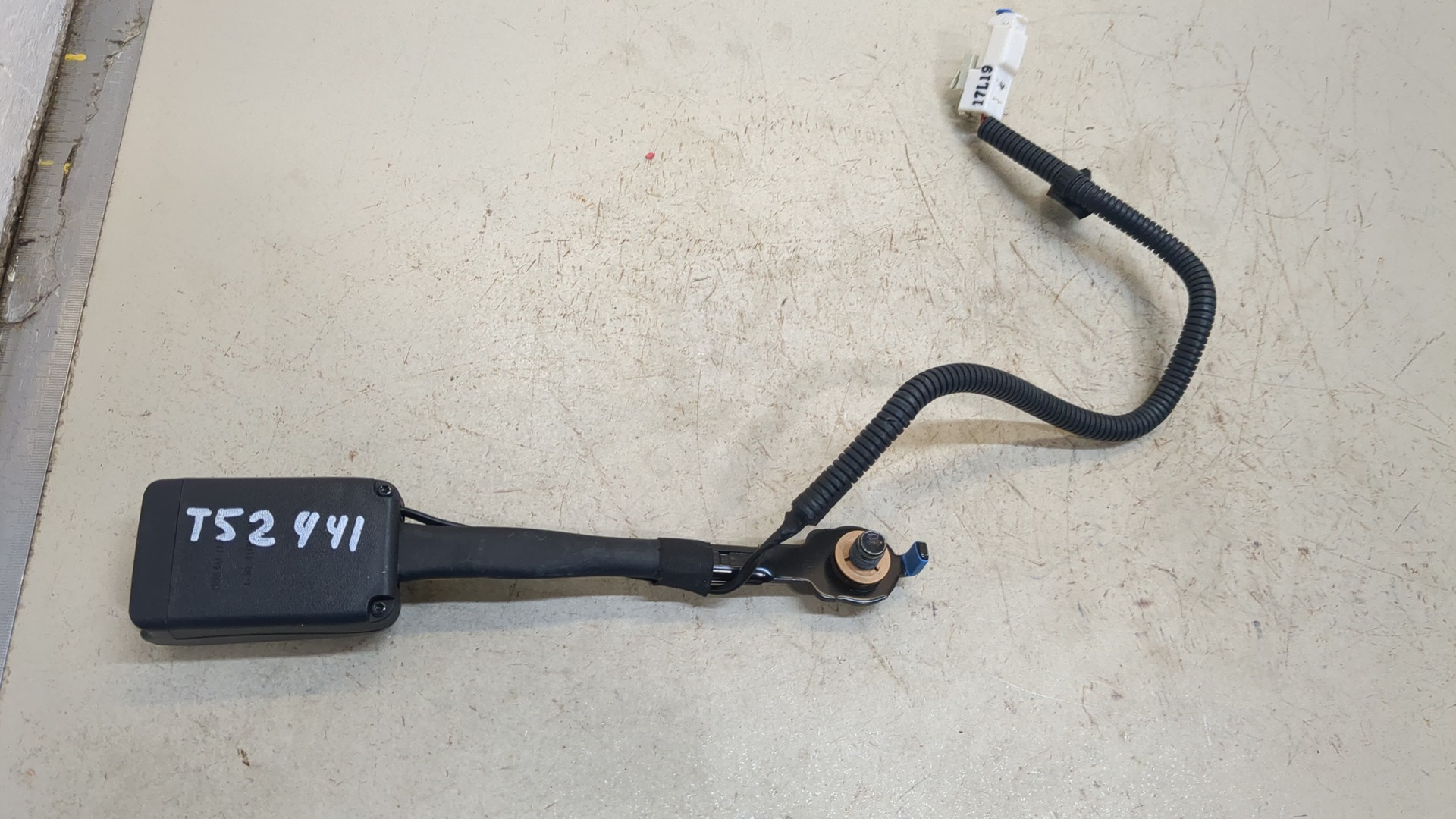 Ответная часть ремня безопасности