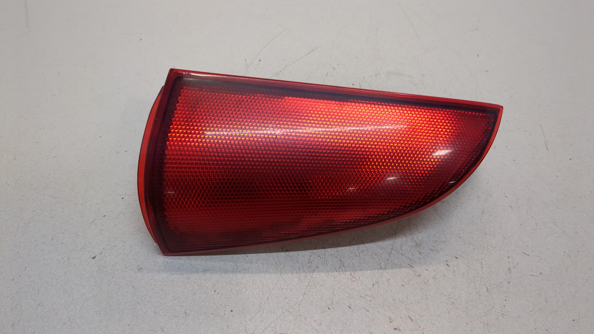 Отражатель в бампер задний правый