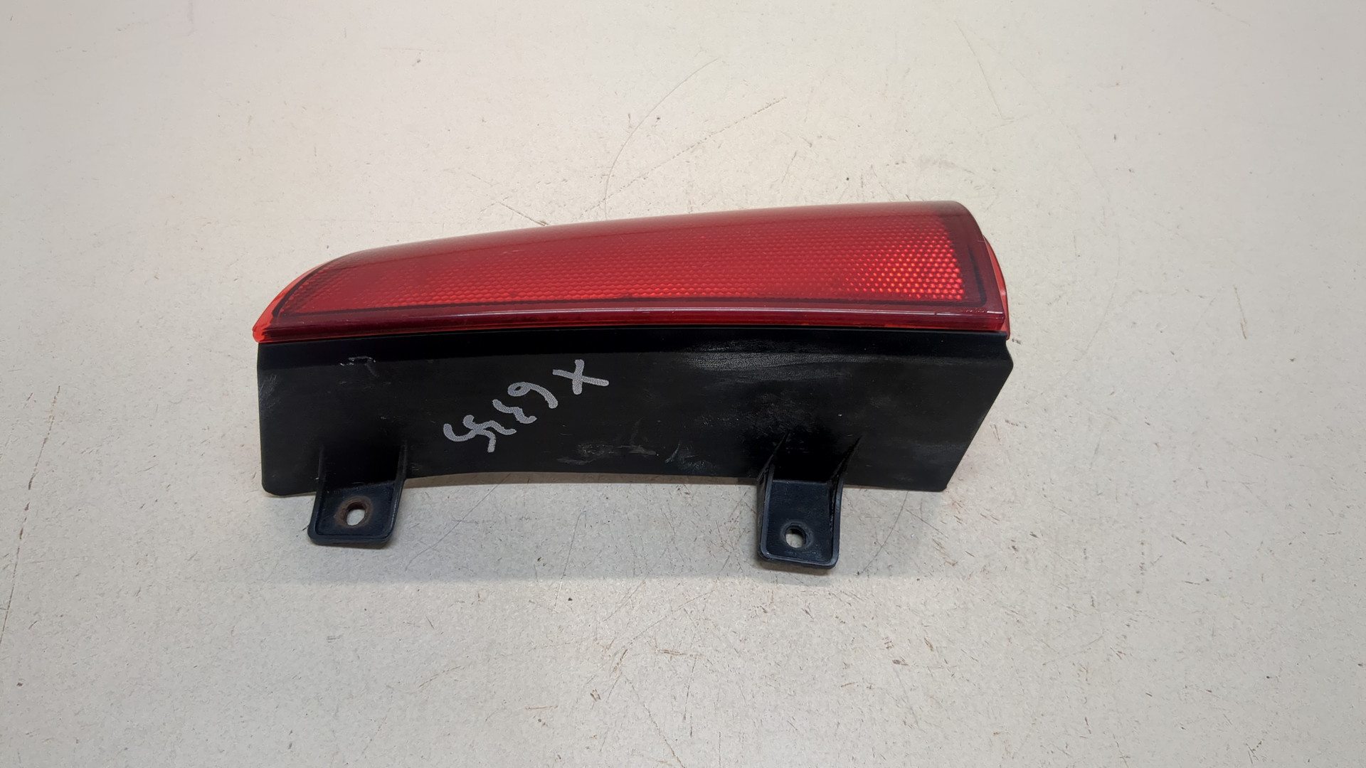 Отражатель в бампер задний правый