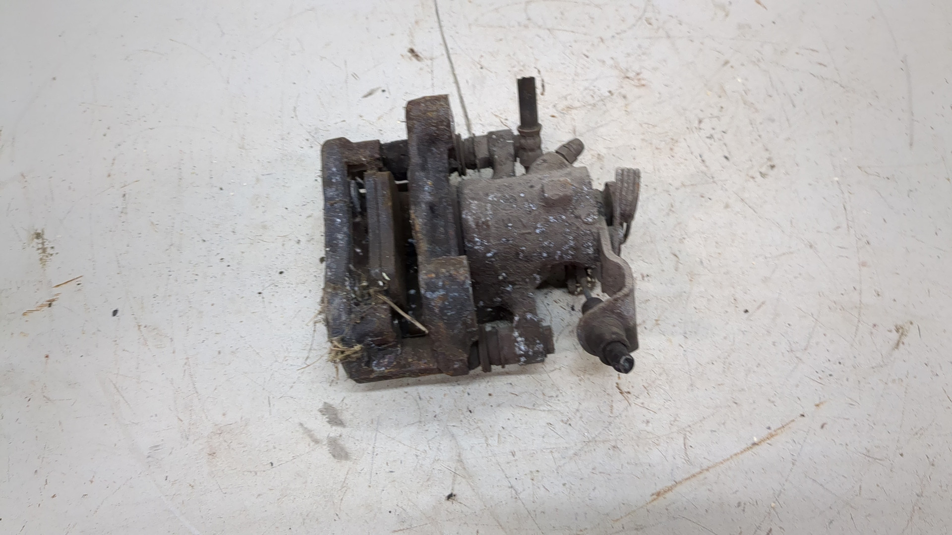 Суппорт задний правый