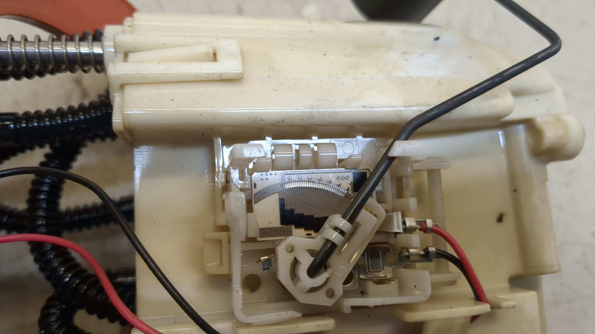 Насос топливный электрический