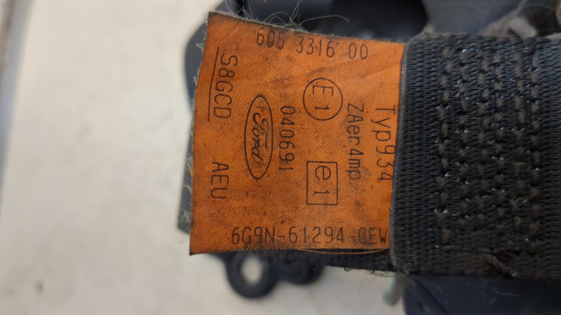 Ремень безопасности