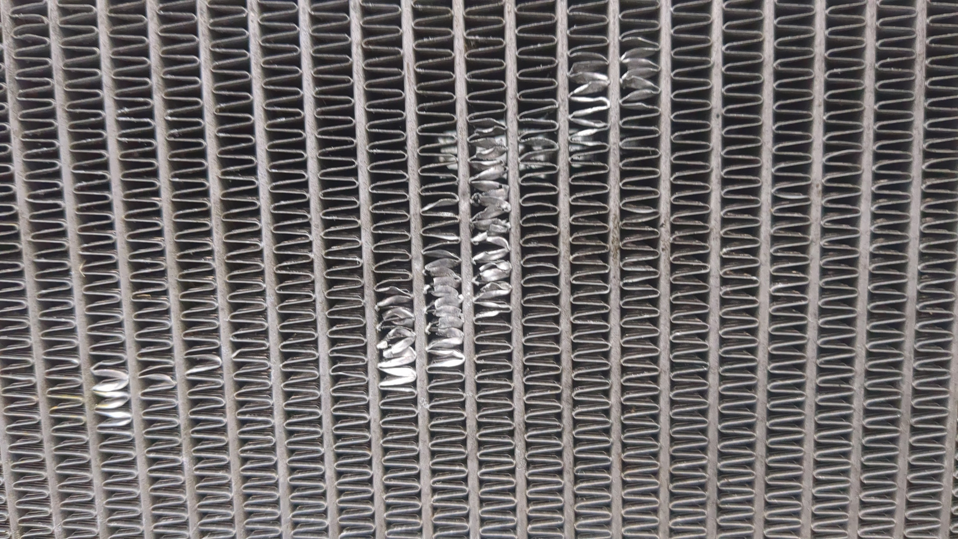 Радиатор охлаждения двигателя основной