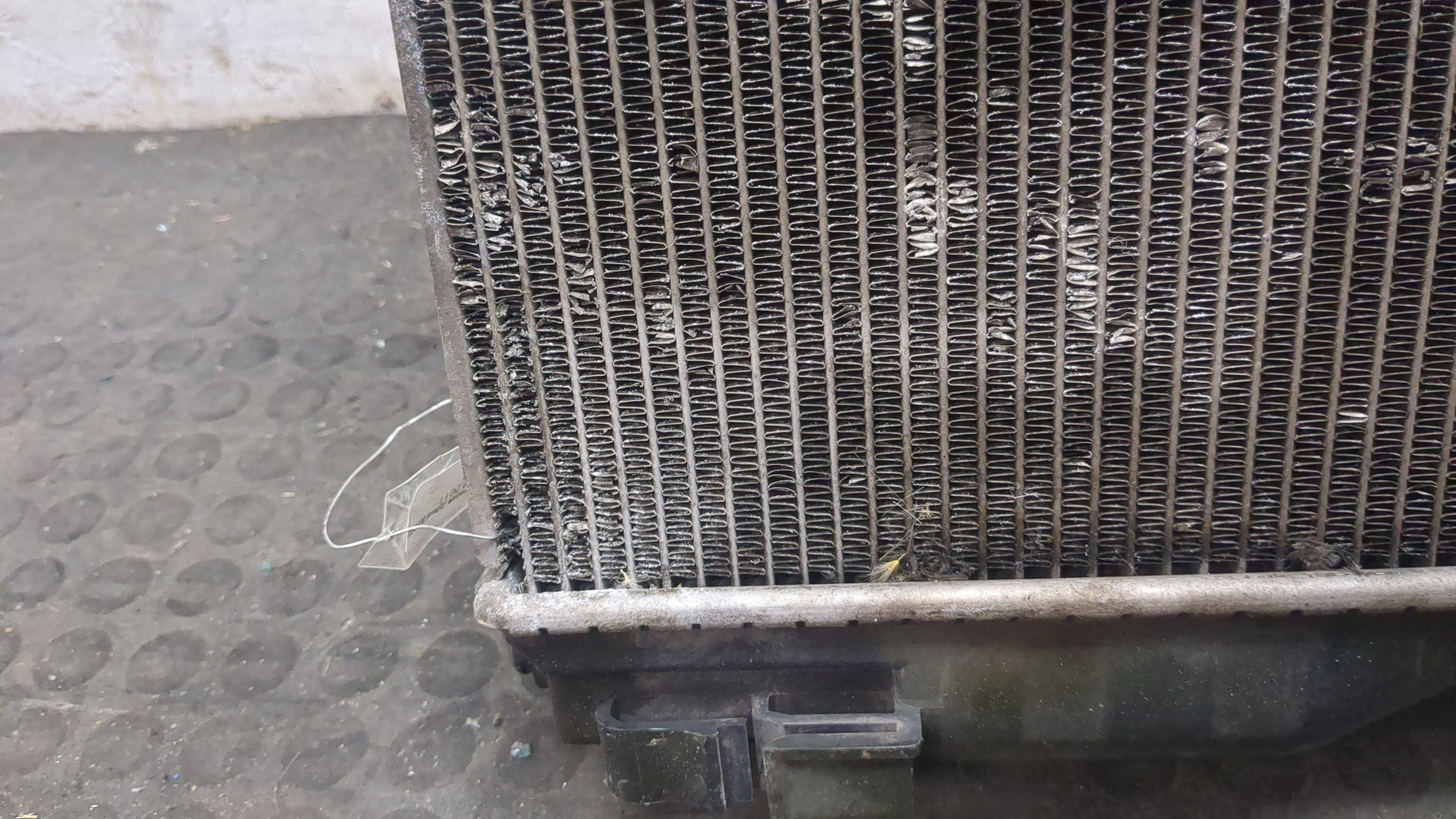 Радиатор охлаждения двигателя основной