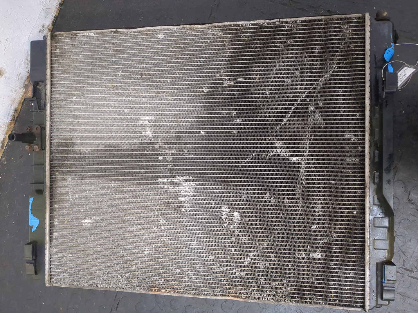 Радиатор охлаждения двигателя основной