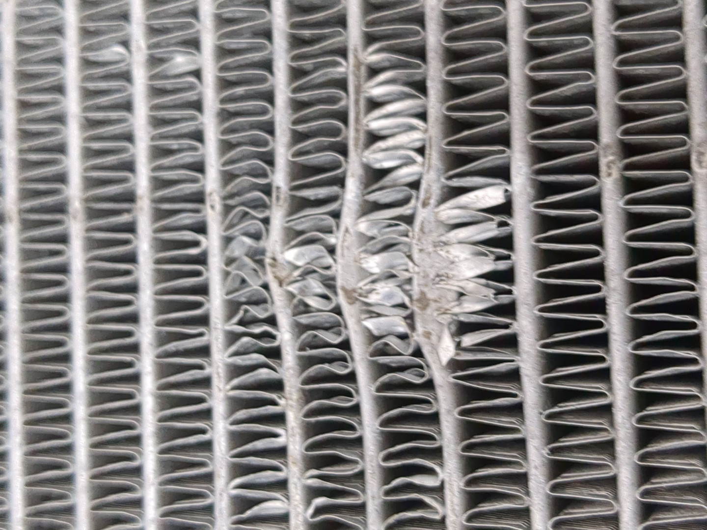 Радиатор охлаждения двигателя основной