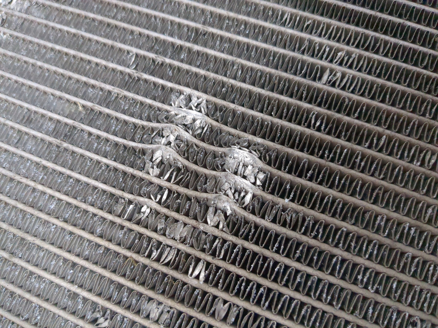 Радиатор охлаждения двигателя основной