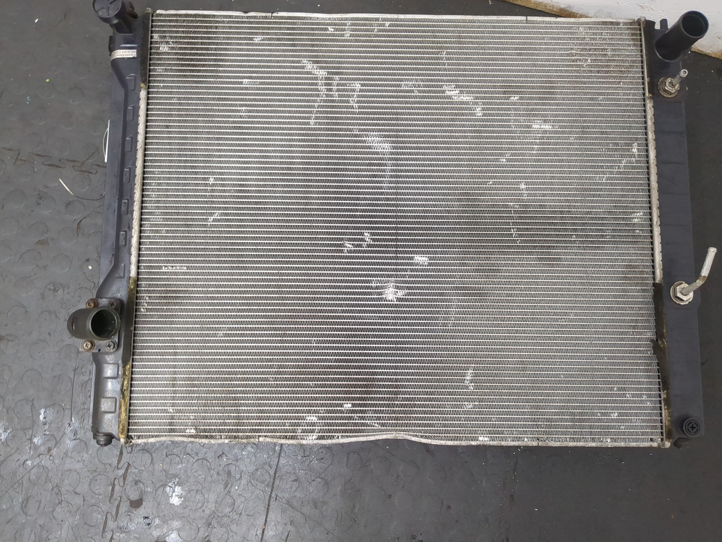 Радиатор охлаждения двигателя основной