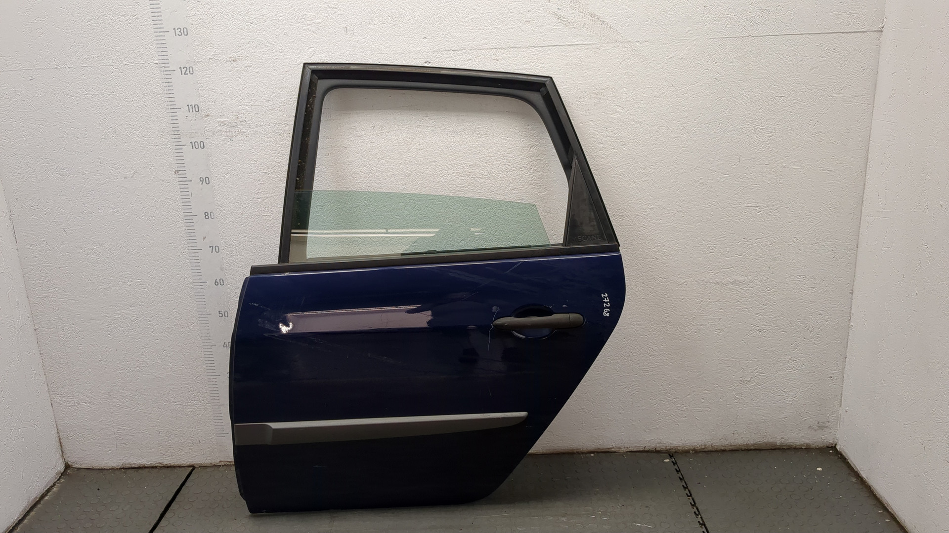 Дверь задняя левая