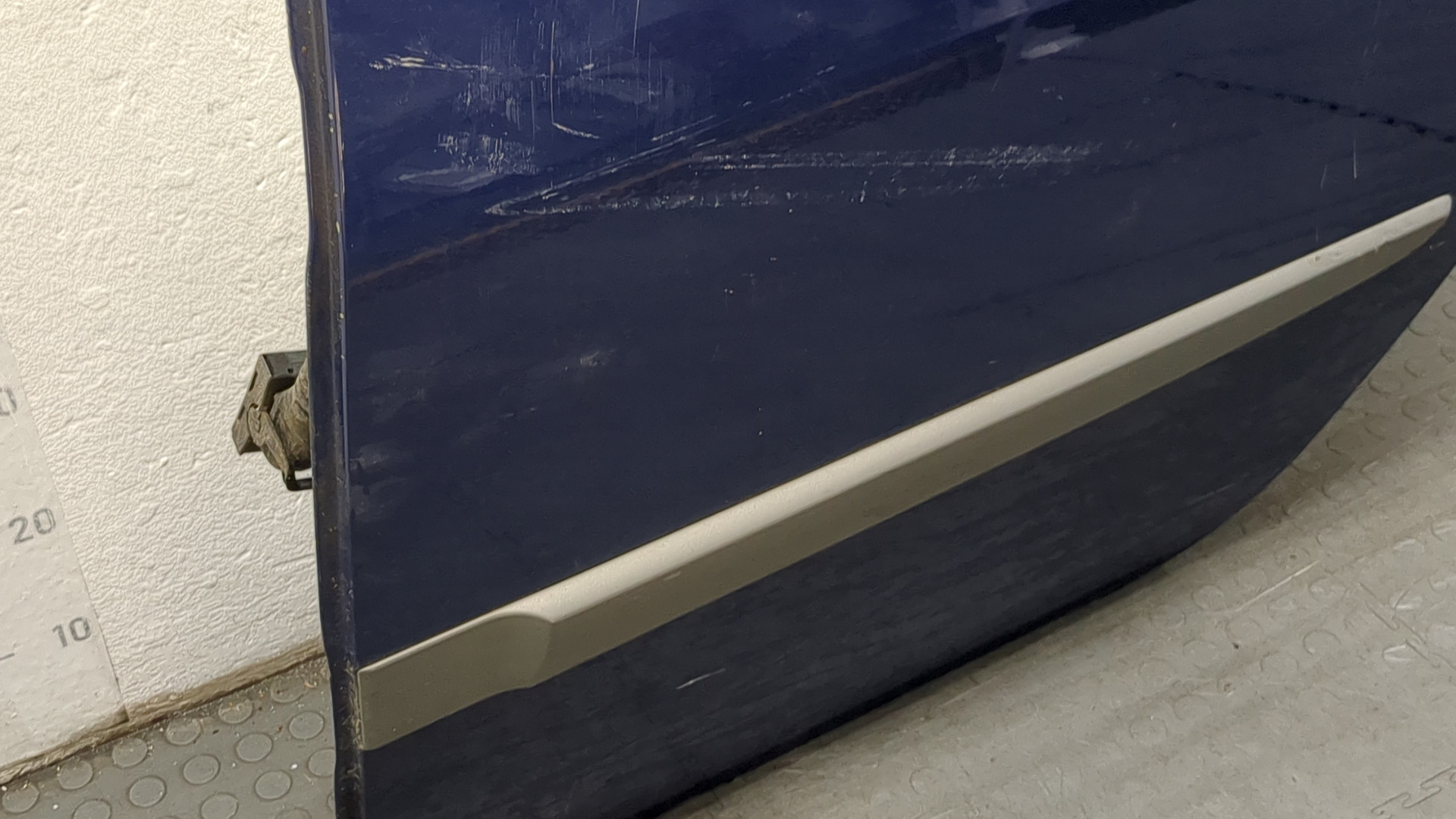 Дверь задняя левая