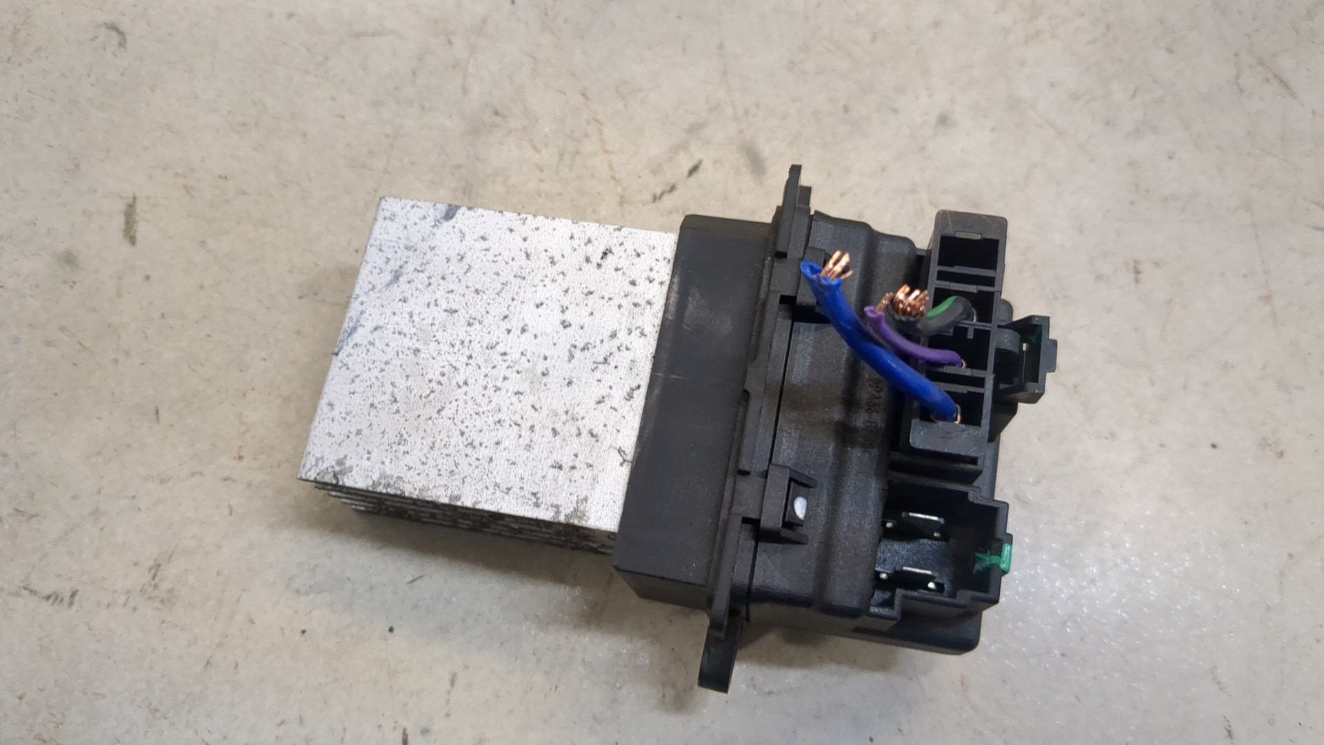 Резистор отопителя