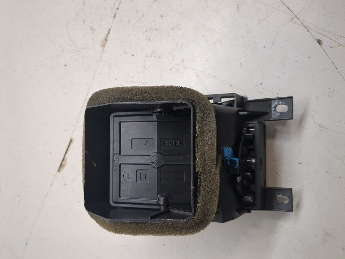 Дефлектор воздушный