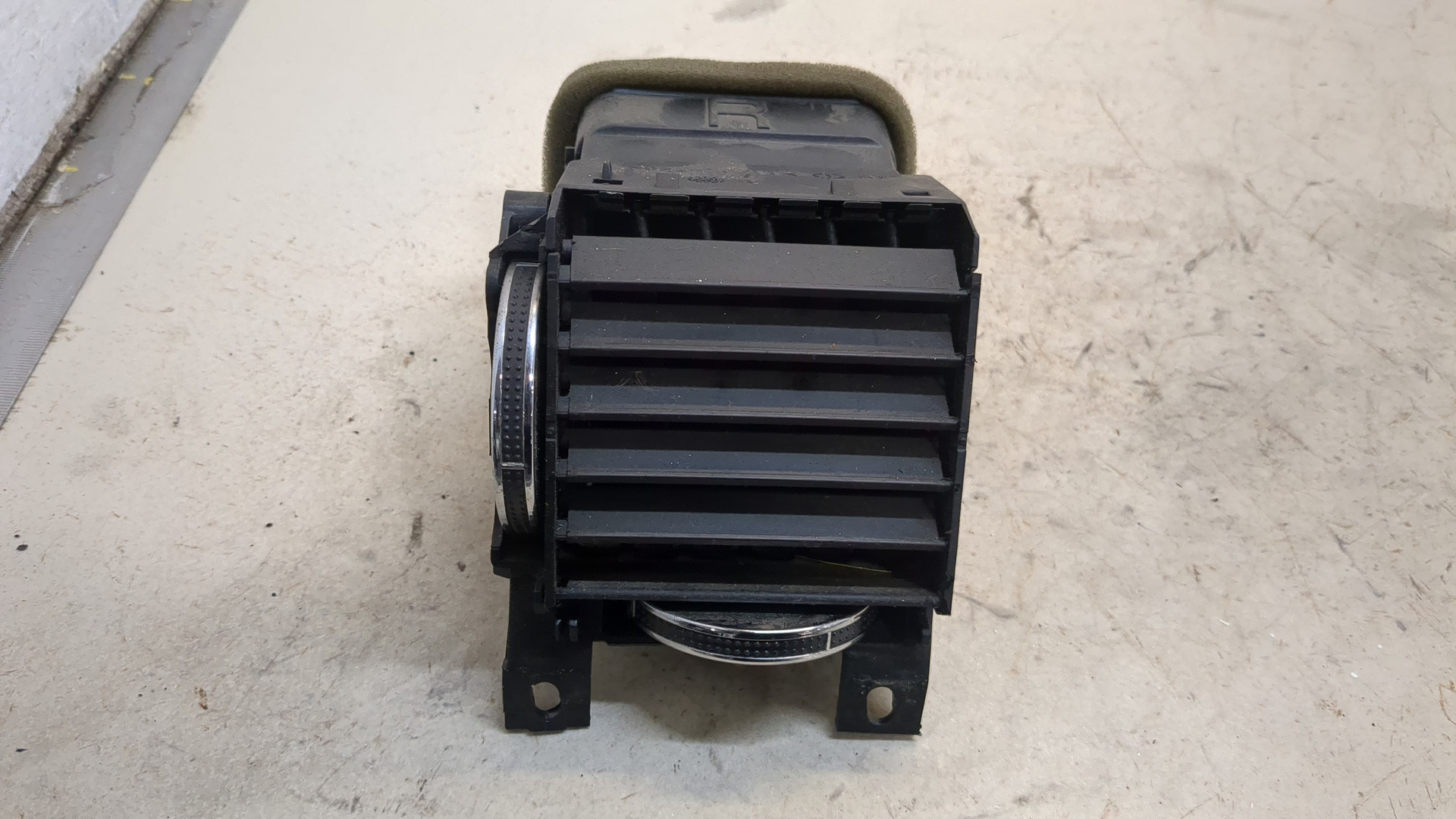 Дефлектор воздушный