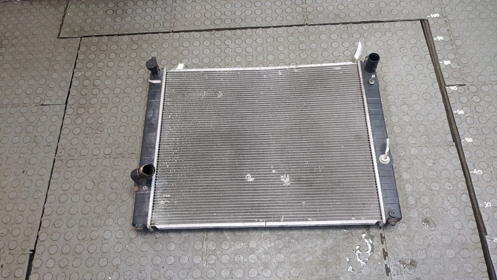 Радиатор охлаждения двигателя основной