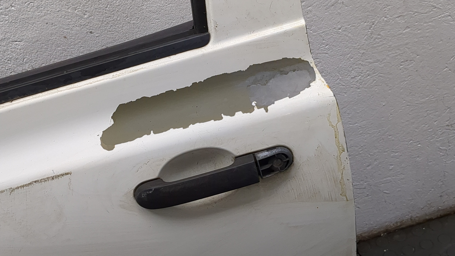 Дверь передняя левая