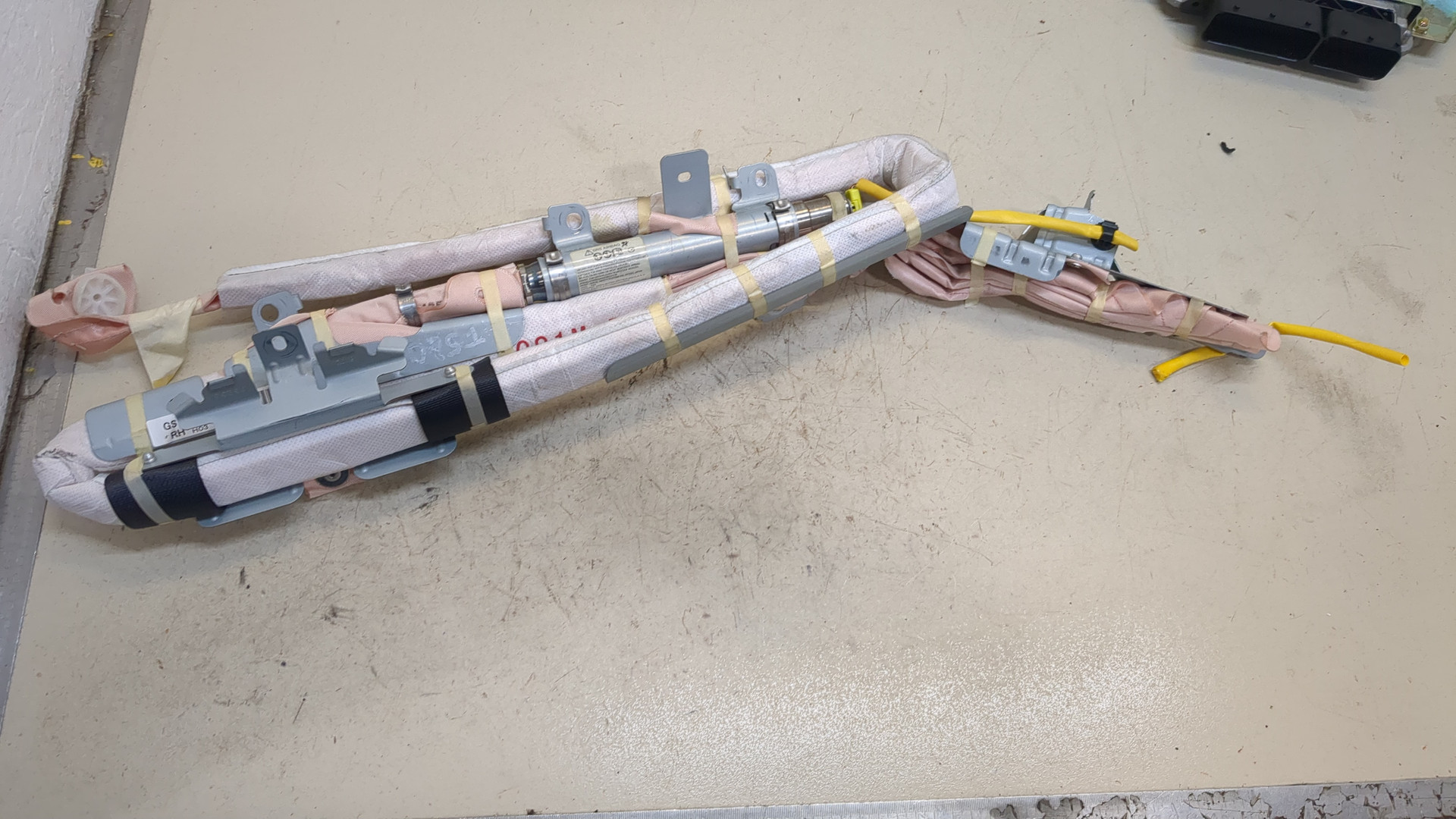 Подушка безопасности боковая (шторка)