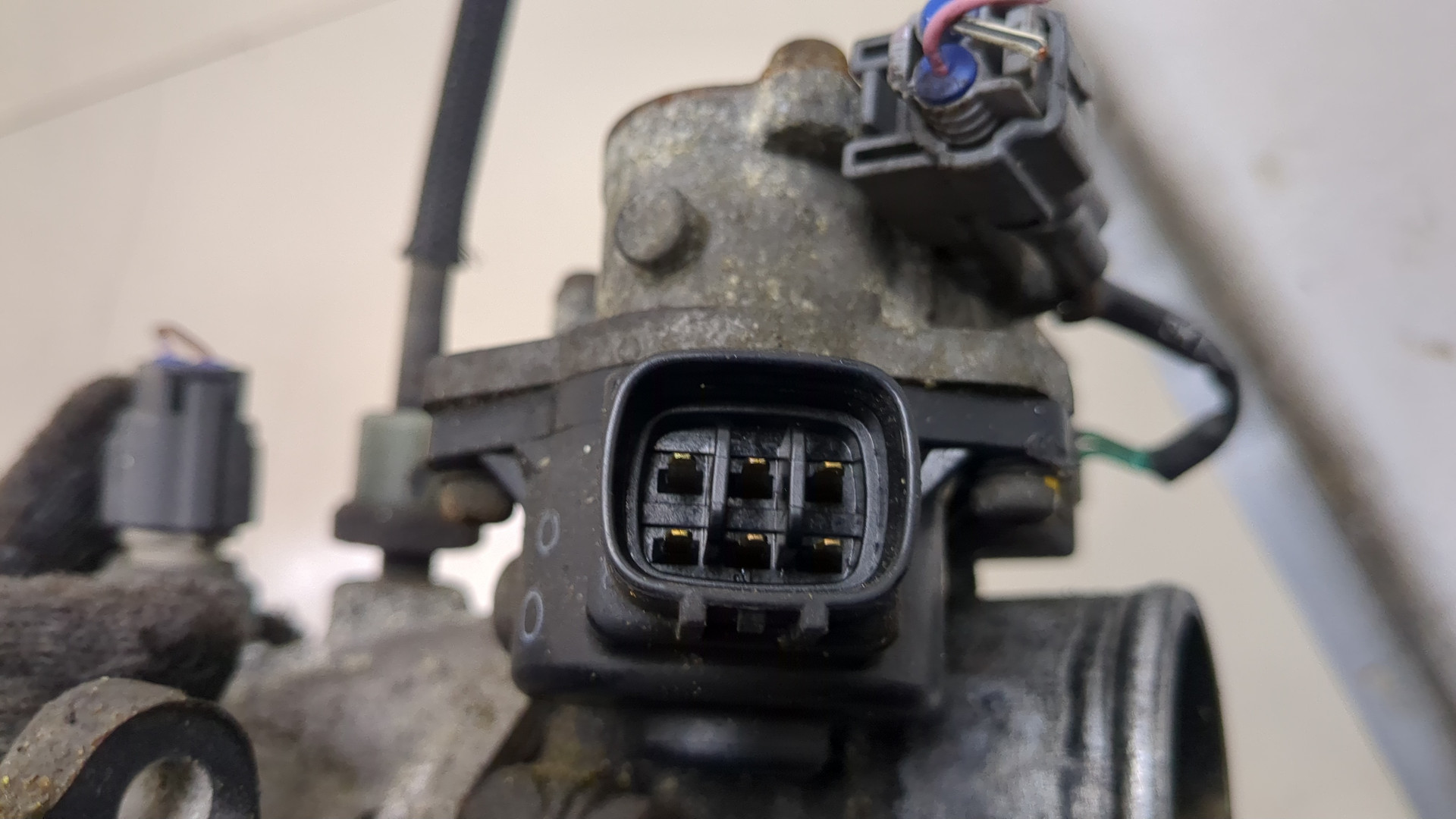 Заслонка дроссельная электрическая