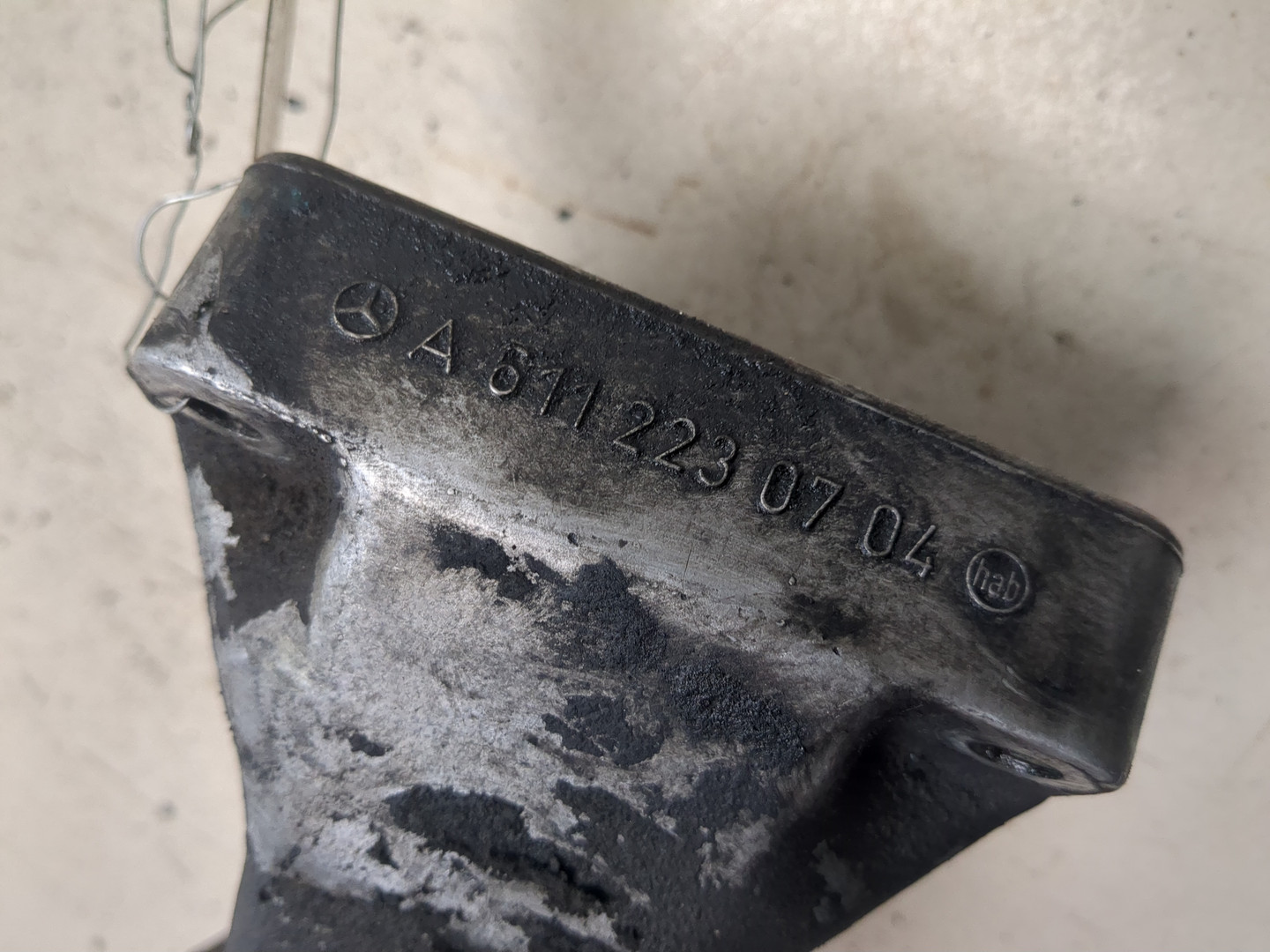 Опора двигателя