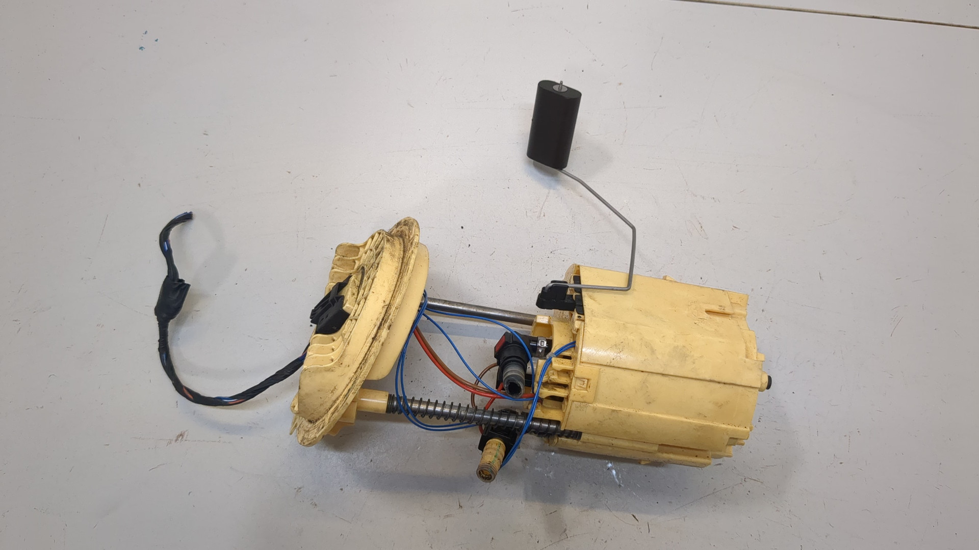 Насос топливный электрический