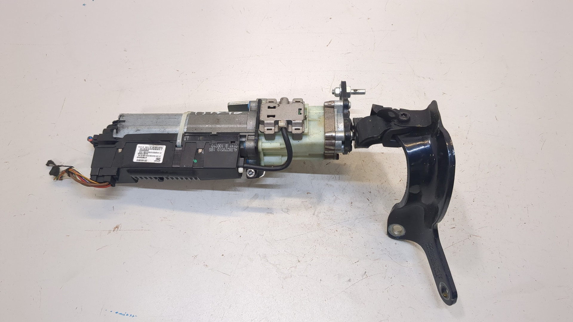 Активатор замка багажника