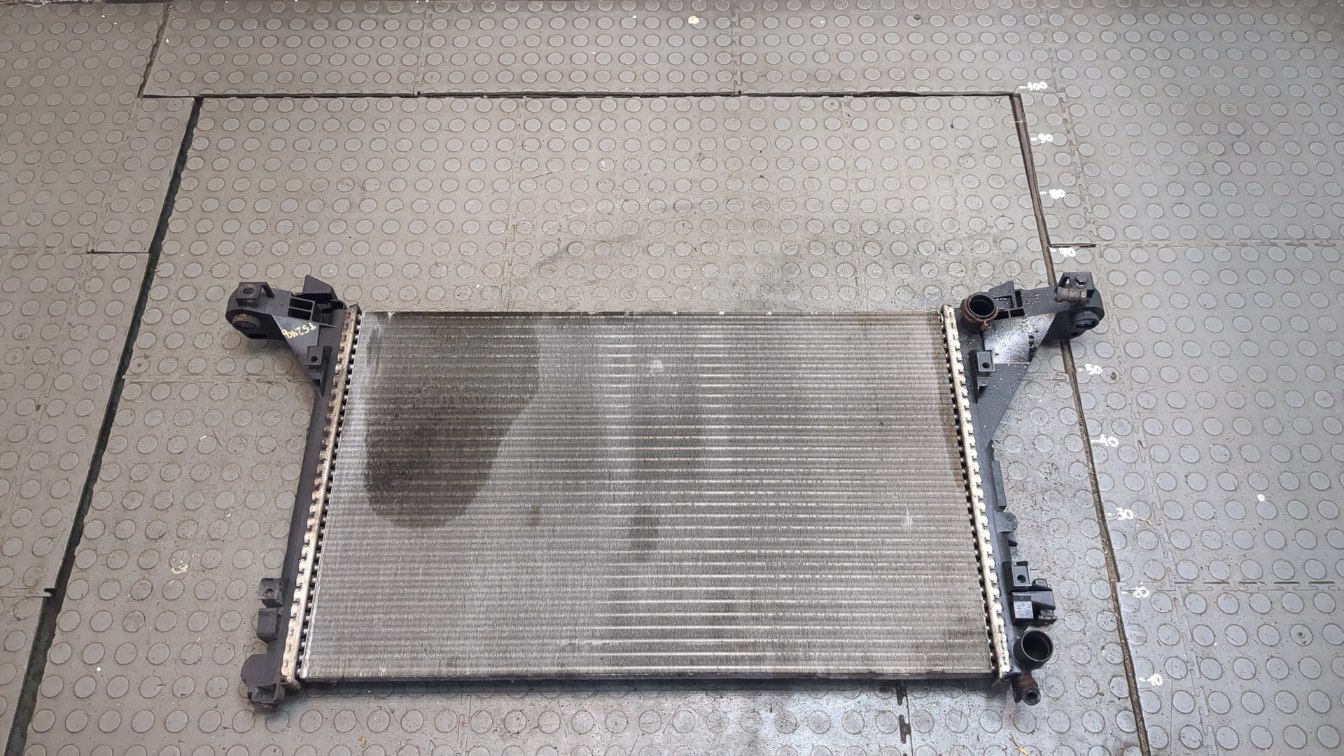 Радиатор охлаждения двигателя основной