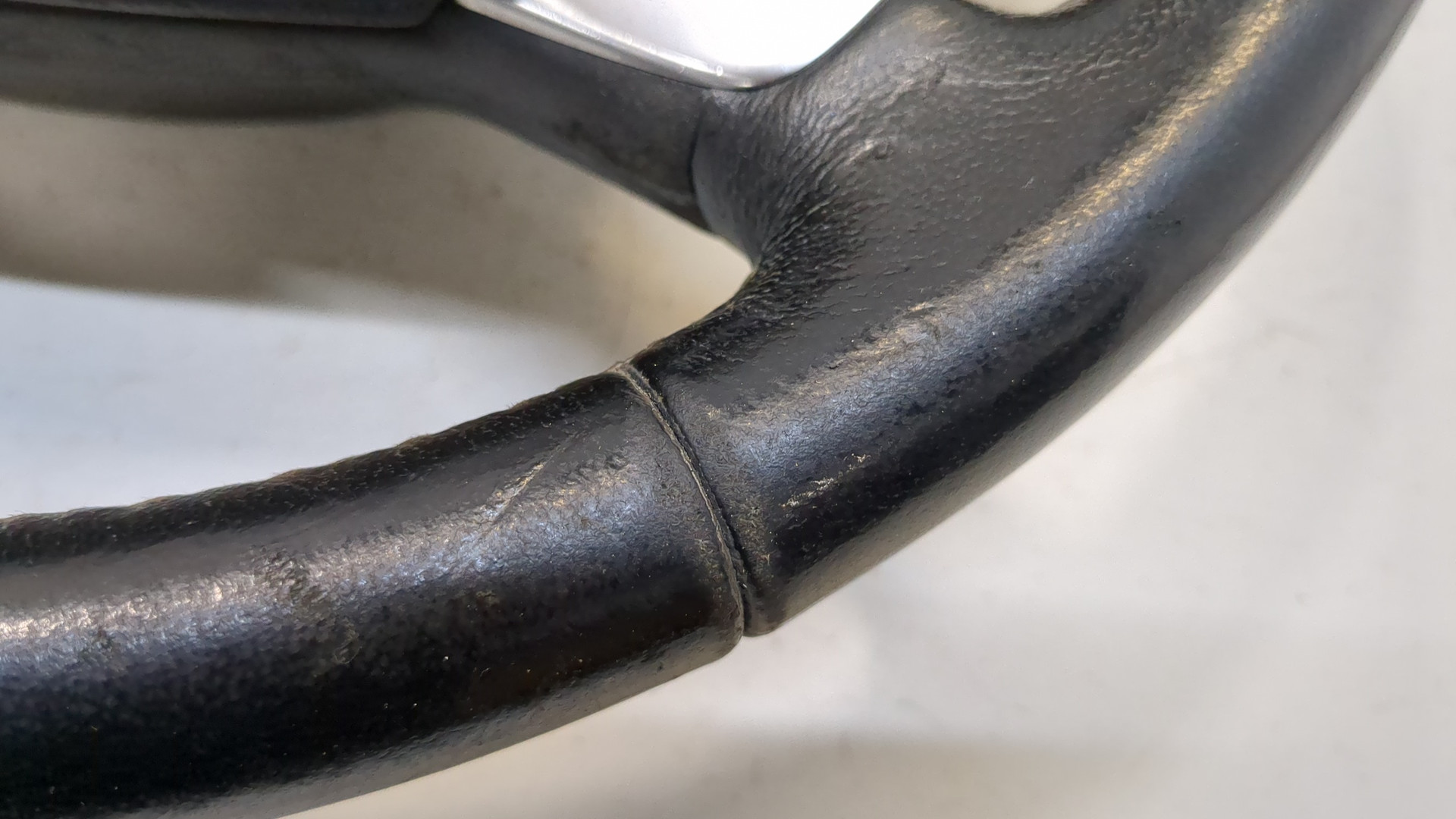 Рулевое колесо (руль)