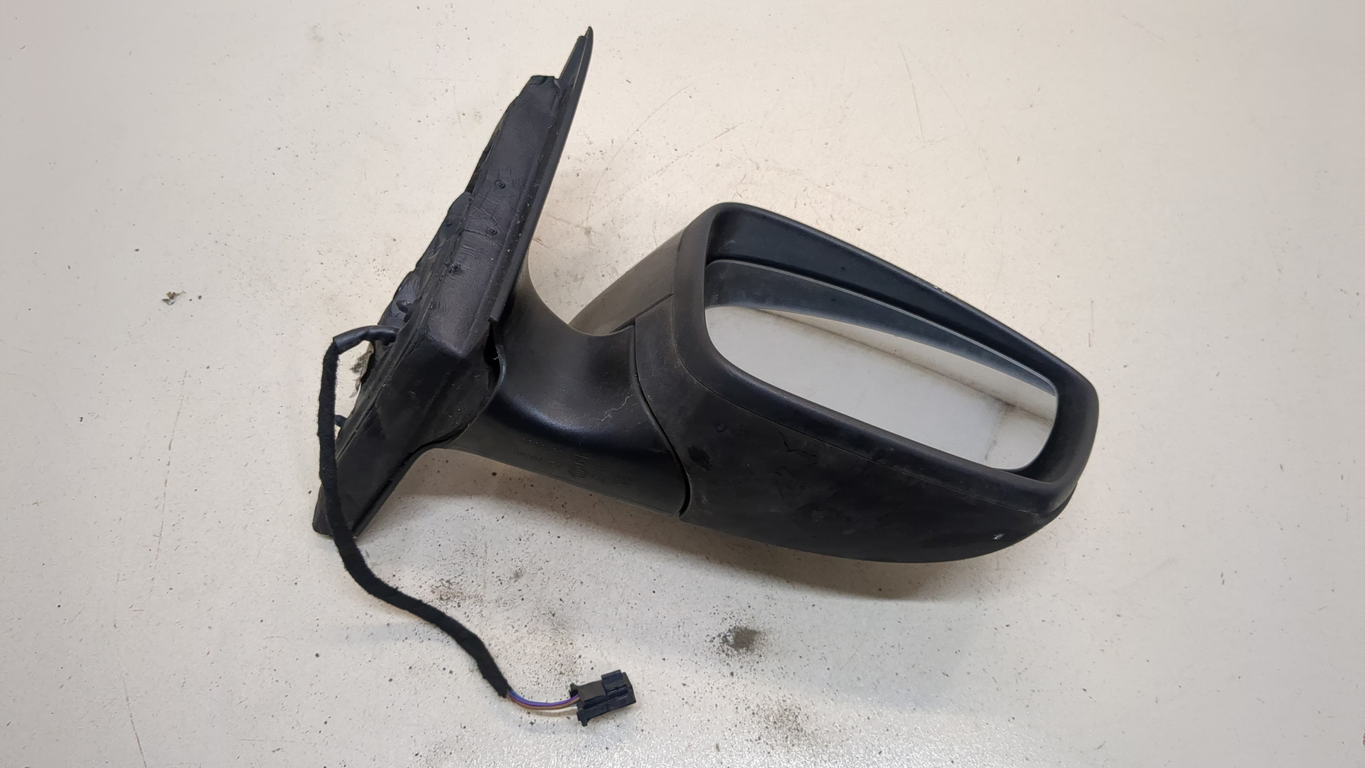 Зеркало правое электрическое