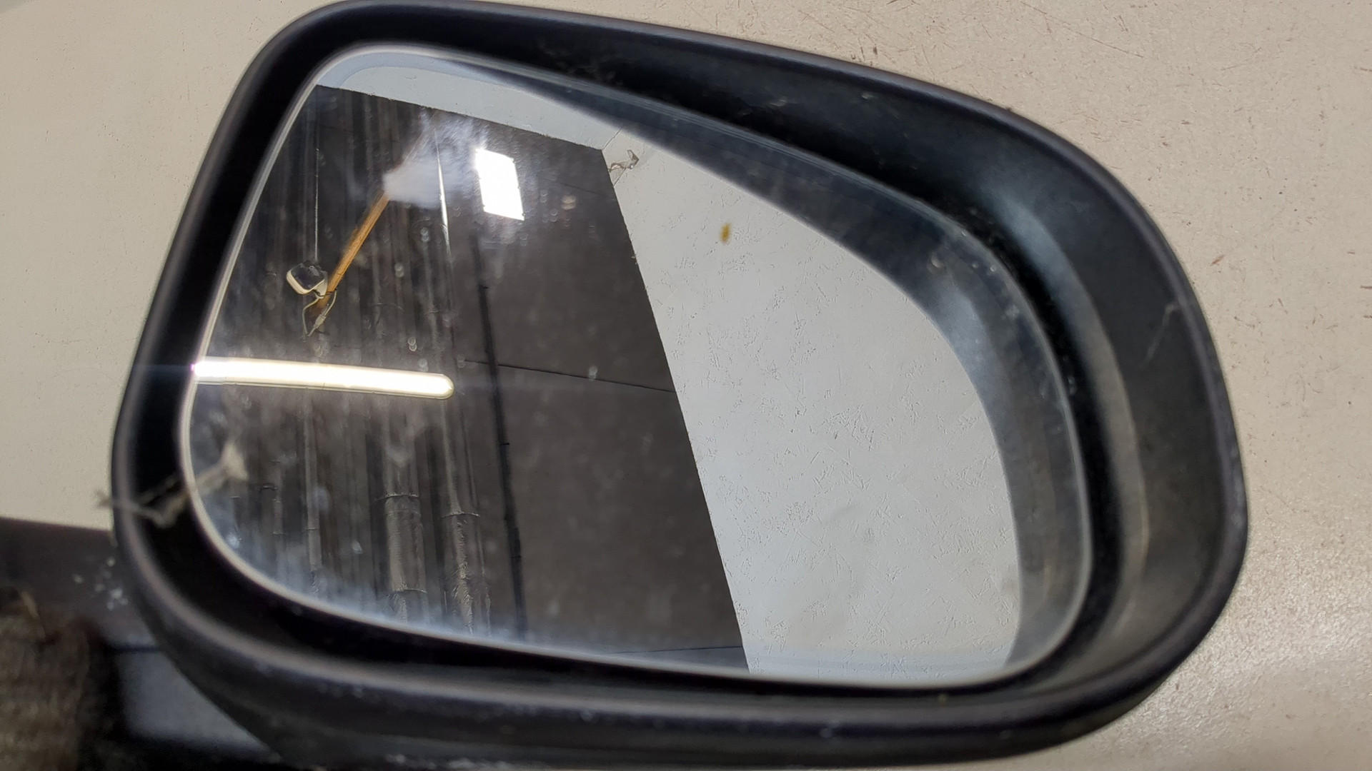 Зеркало правое электрическое