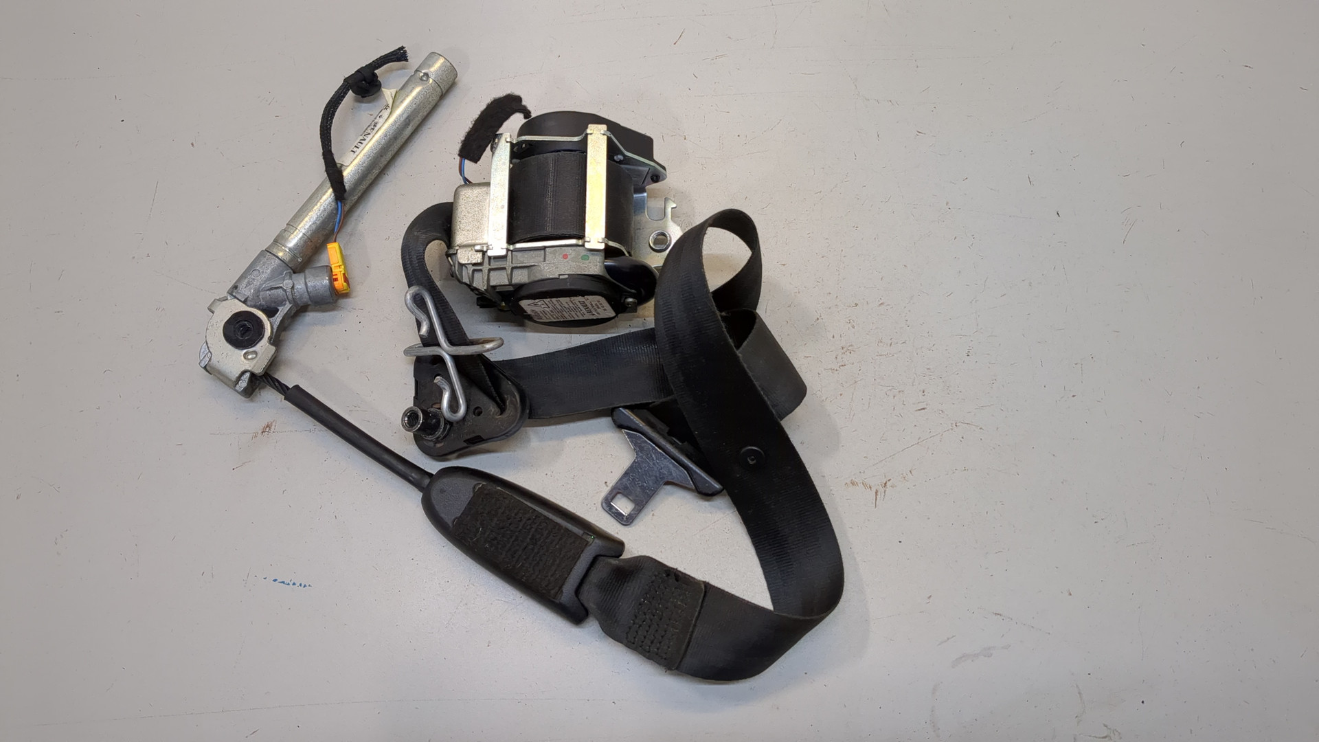 Ремень безопасности