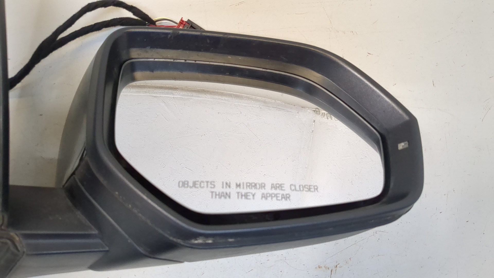 Зеркало правое электрическое